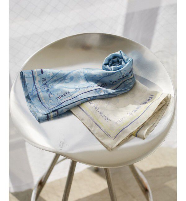 ROPE PICNIC PASSAGE「【YOKU MOKU/ヨックモック&times;ROPE' PICNIC】フラワーグラデーションスカーフ」|バンダナ・スカーフ|