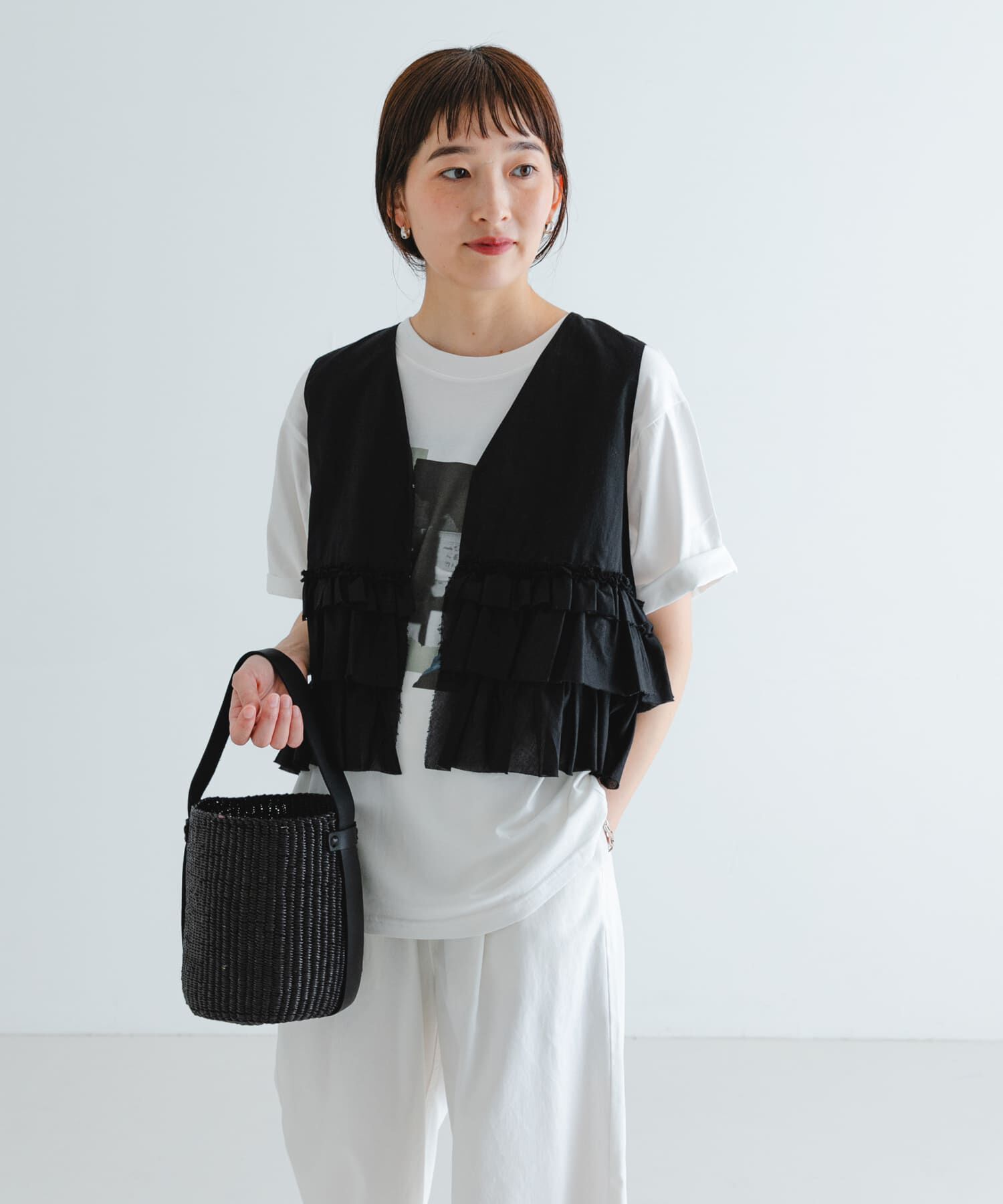 URBAN RESEARCH「ノースリーブフリルブラウス」|シャツ・ブラウス|