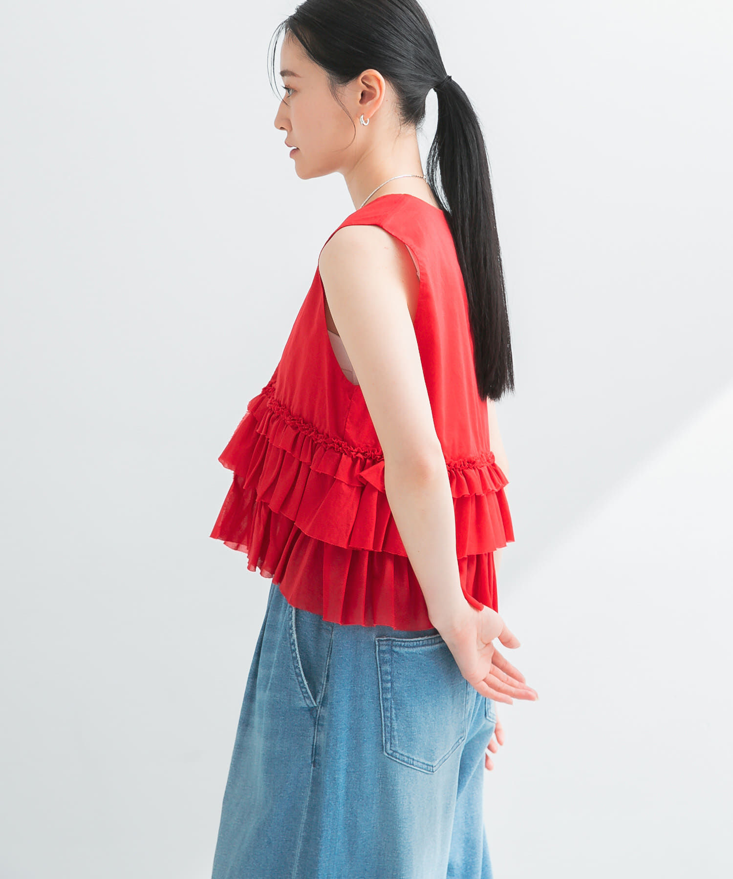 URBAN RESEARCH「ノースリーブフリルブラウス」|シャツ・ブラウス|