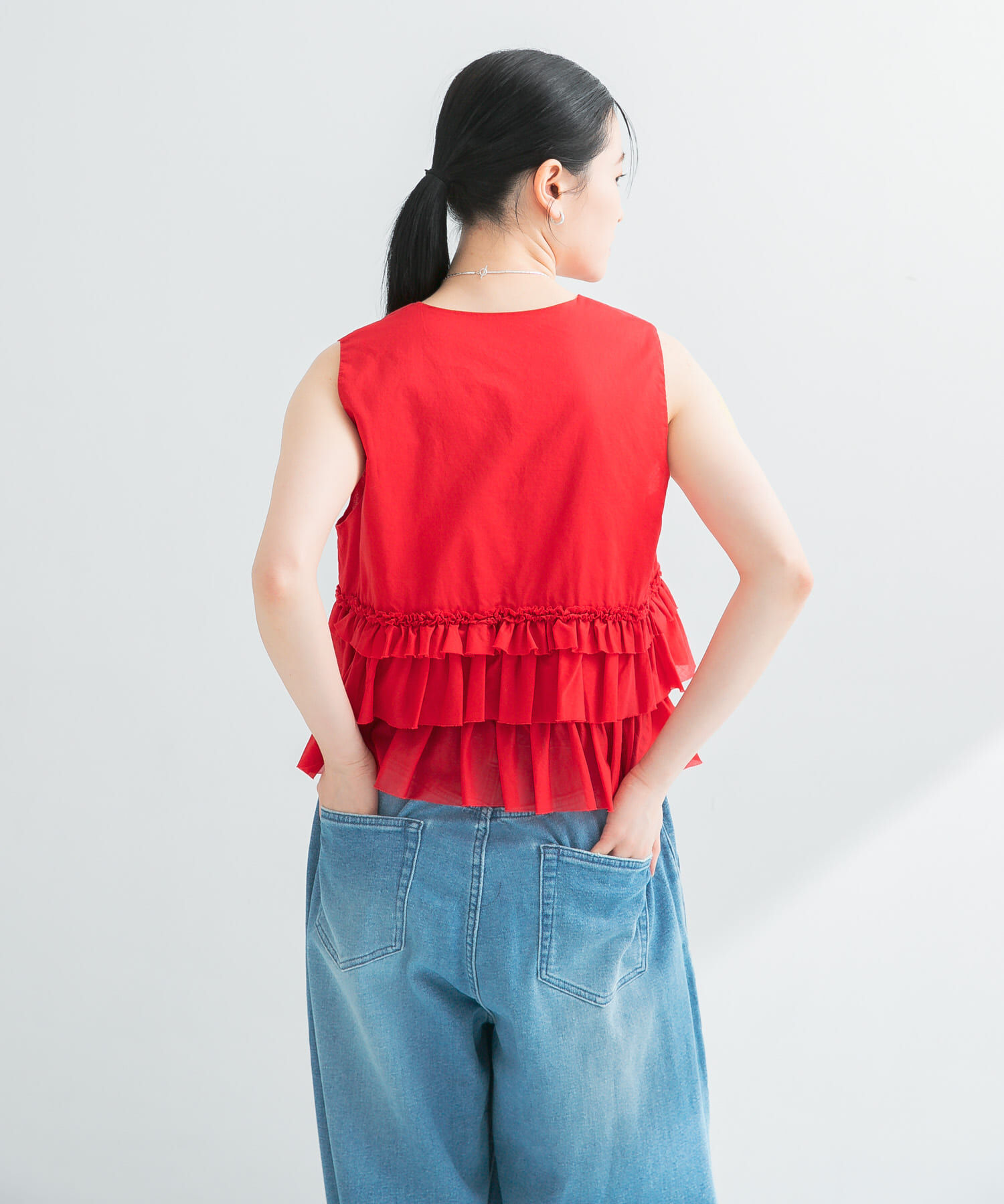 URBAN RESEARCH「ノースリーブフリルブラウス」|シャツ・ブラウス|