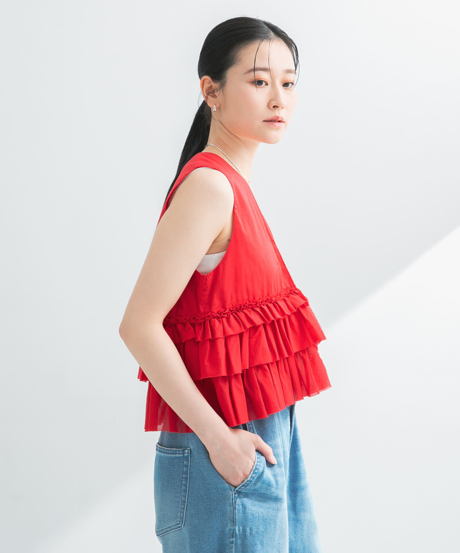 URBAN RESEARCH「ノースリーブフリルブラウス」|シャツ・ブラウス|