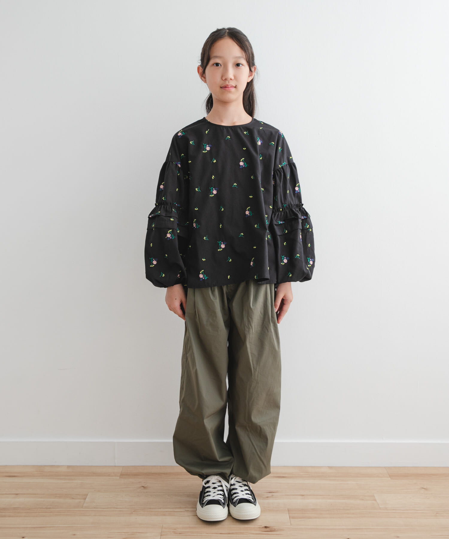 URBAN RESEARCH DOORS「『WEB/一部店舗限定』フラワー刺繍袖ボリュームブラウス(KIDS)」|その他|