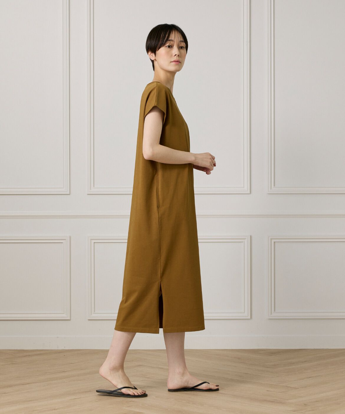 DAY by DAY it&rsquo;s international「サイドスリットワンピース」|ワンピース|