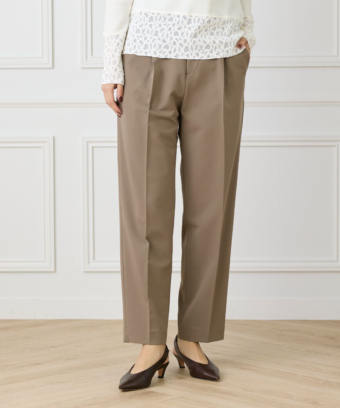 DAY by DAY it&rsquo;s international「タックテーパードパンツ《TRストレッチ》」|スラックス|モカチャ3