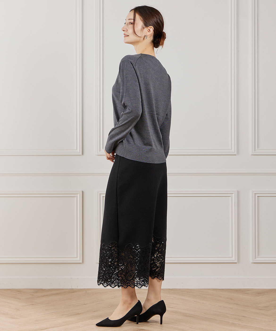 INED「FF30ゲージ Vネックニット」|ニット・セーター|