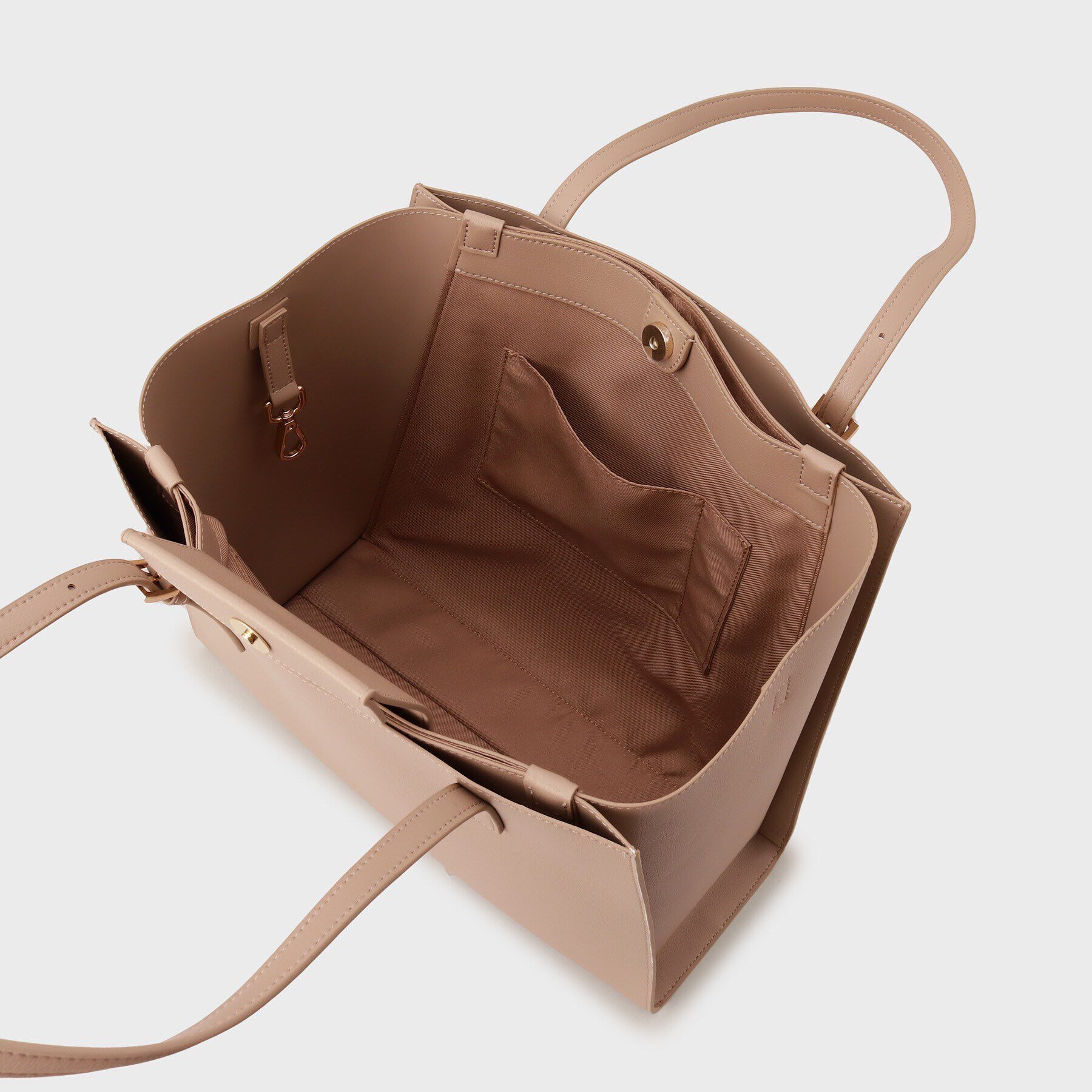 UNTITLED「【A4書類 PC収納可】エフォートレストート」|トートバッグ|