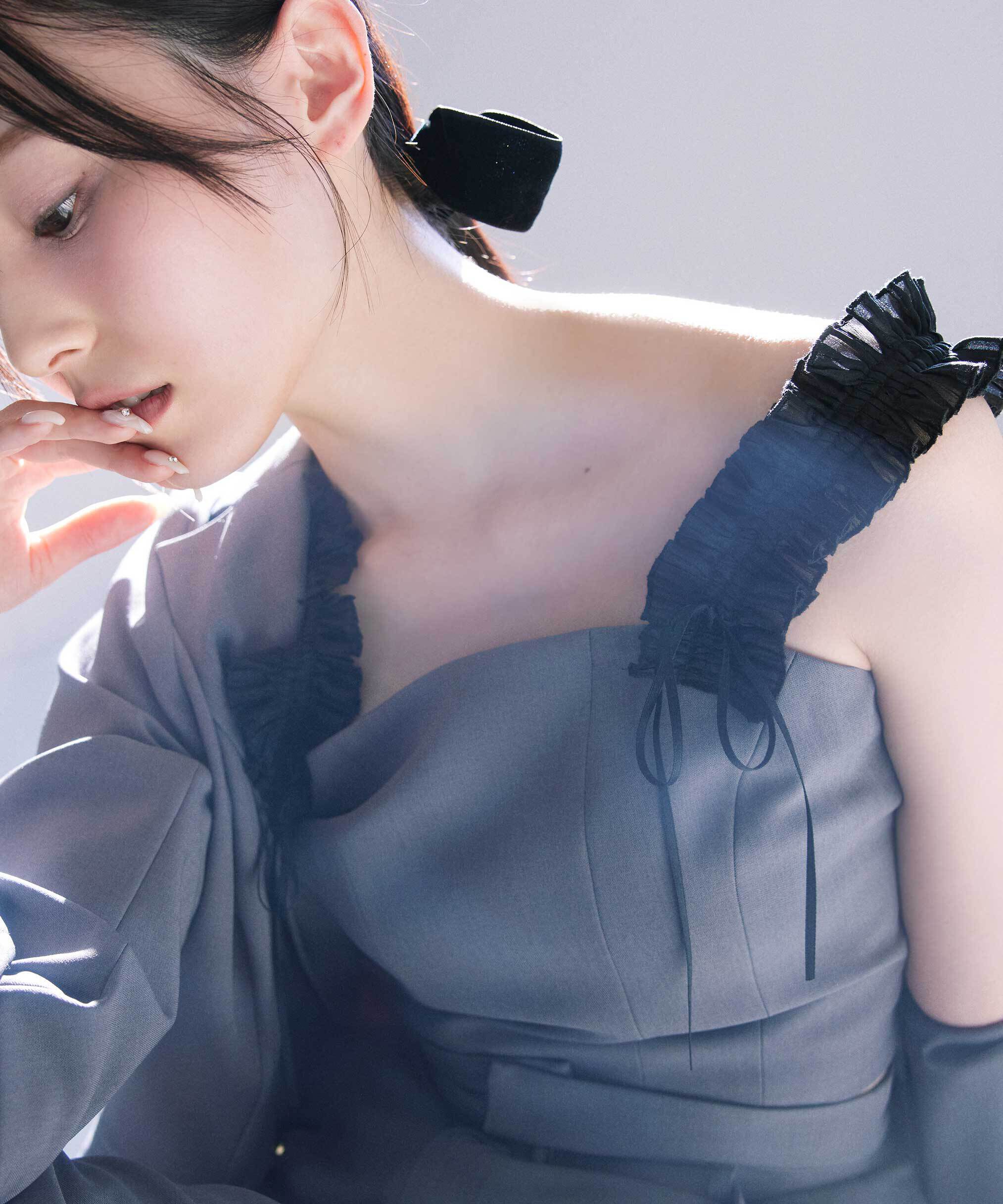  「〈セットアップ対応〉フリルショルダービスチェ」|シャツ・ブラウス|グレー