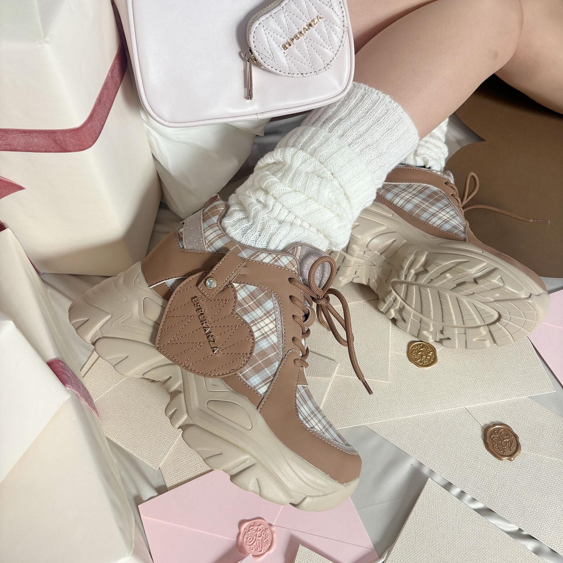 ESPERANZA「【VALENTINE Collection】きゅんフィットハートチャームスニーカー」|スニーカー|