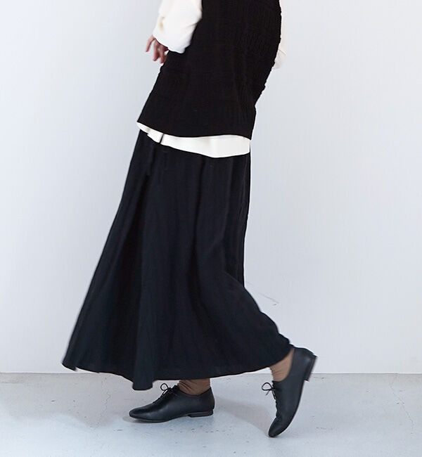 オオカミとフクロウ「フクロウと湖畔に映るわたしと」|スカート|