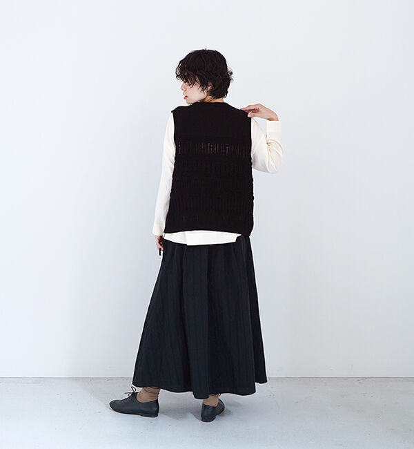 オオカミとフクロウ「フクロウと湖畔に映るわたしと」|スカート|