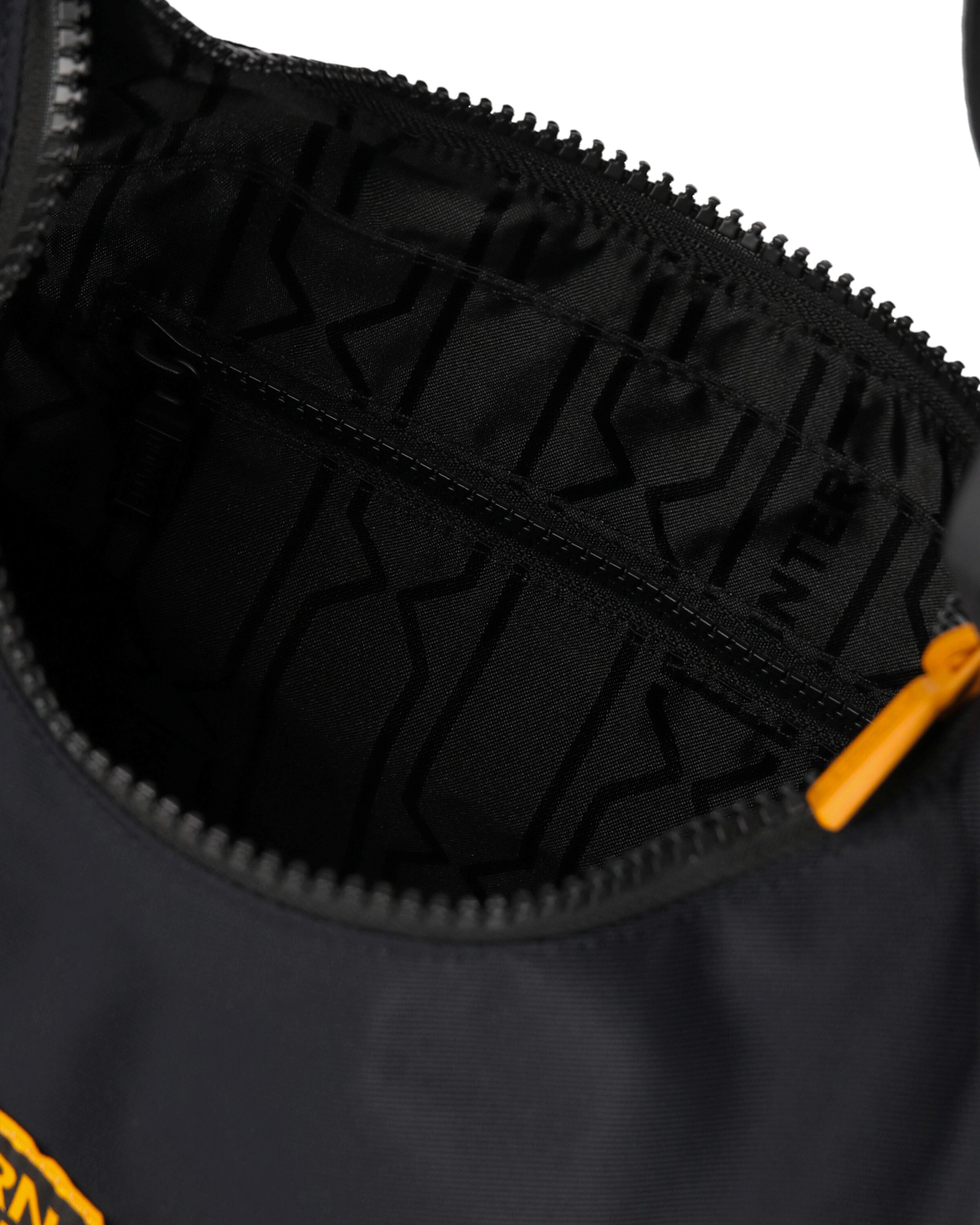 HUNTER「ナイロン ミディ ホーボー ボーン イン スコットランド」|ショルダー・メッセンジャー|