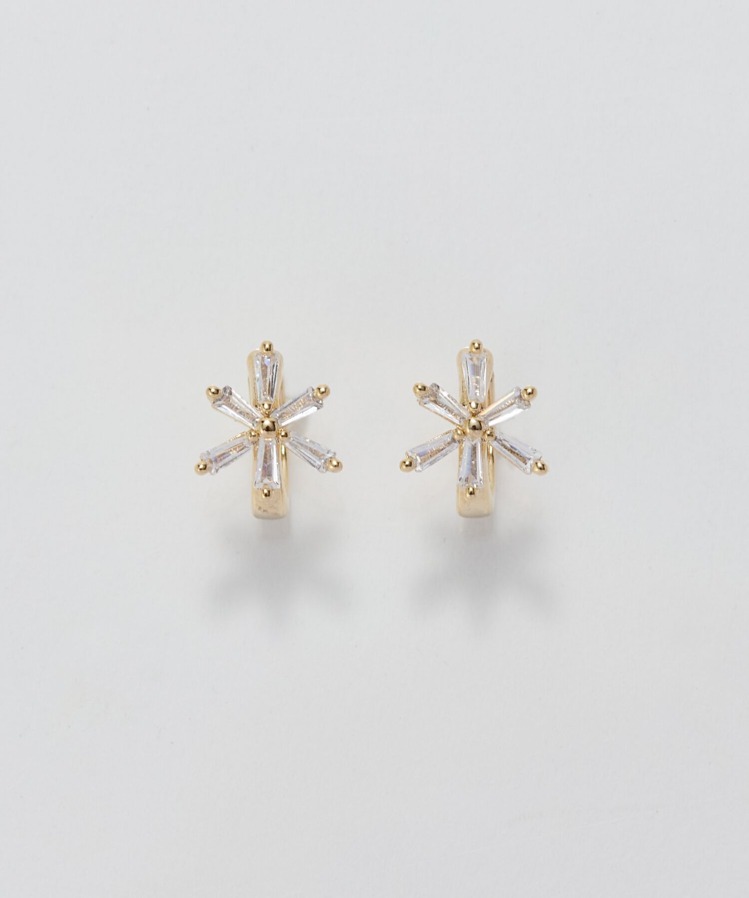 Phoebe「ワンタッチスノーフラークフープピアス」|ピアス|