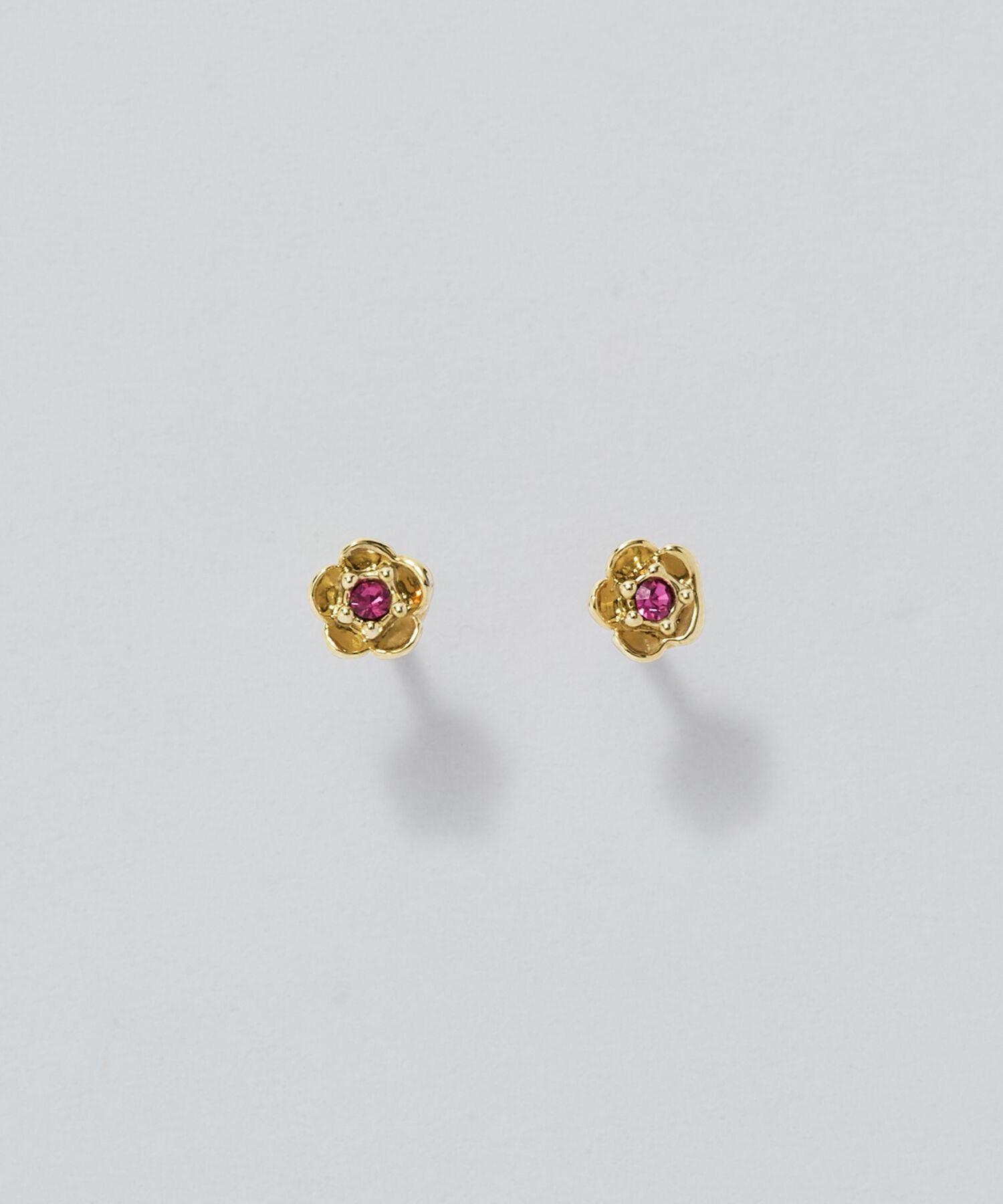 Phoebe「【金属アレルギー対応】プチフラワービジュースタッドピアス　ピンク」|ピアス|