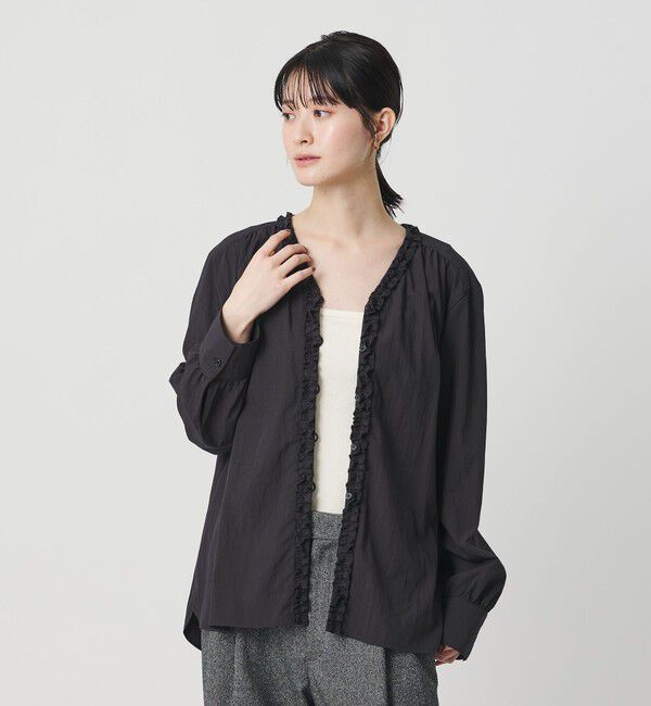 BEAUTY&YOUTH UNITED ARROWS「【WEB限定 Wardrobe DAILY MINIMAL】ラッフル Vネックブラウス ウォッシャブル」|シャツ・ブラウス|