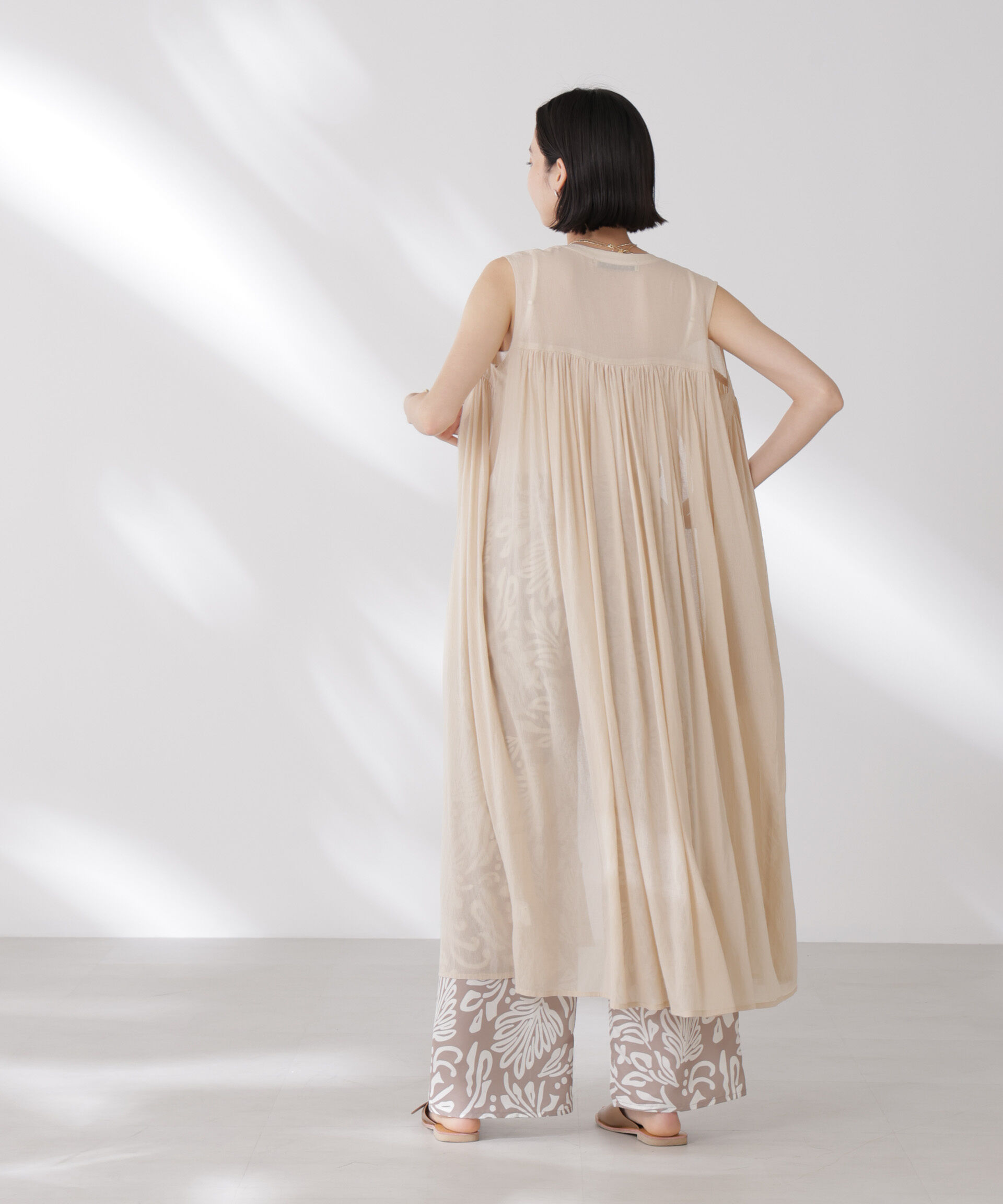 nano･universe「ギャザー切り替えノースリーブシアーワンピース」|ワンピース|