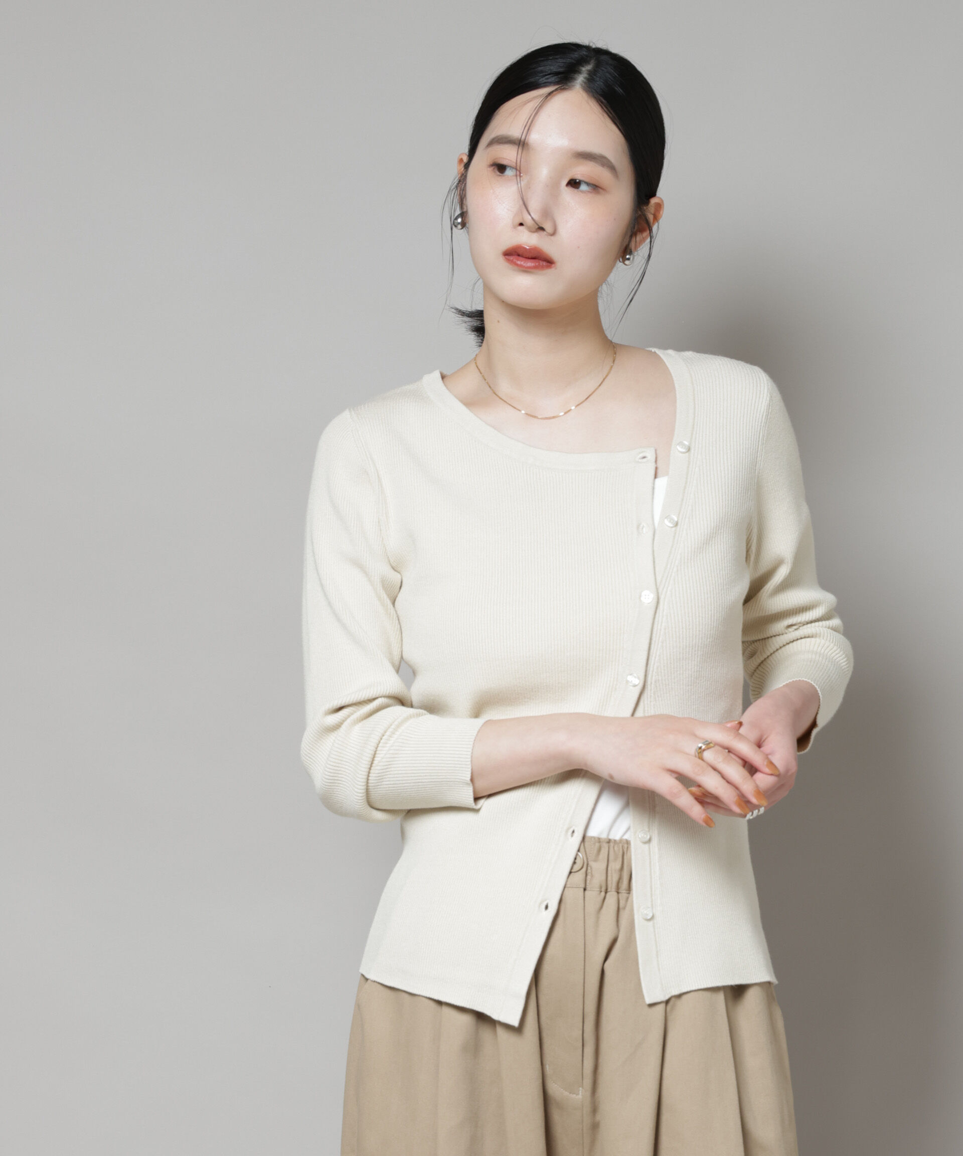 nano･universe「アシメネックデサインリブニットトップス」|ニット・セーター|ライトベージ 1