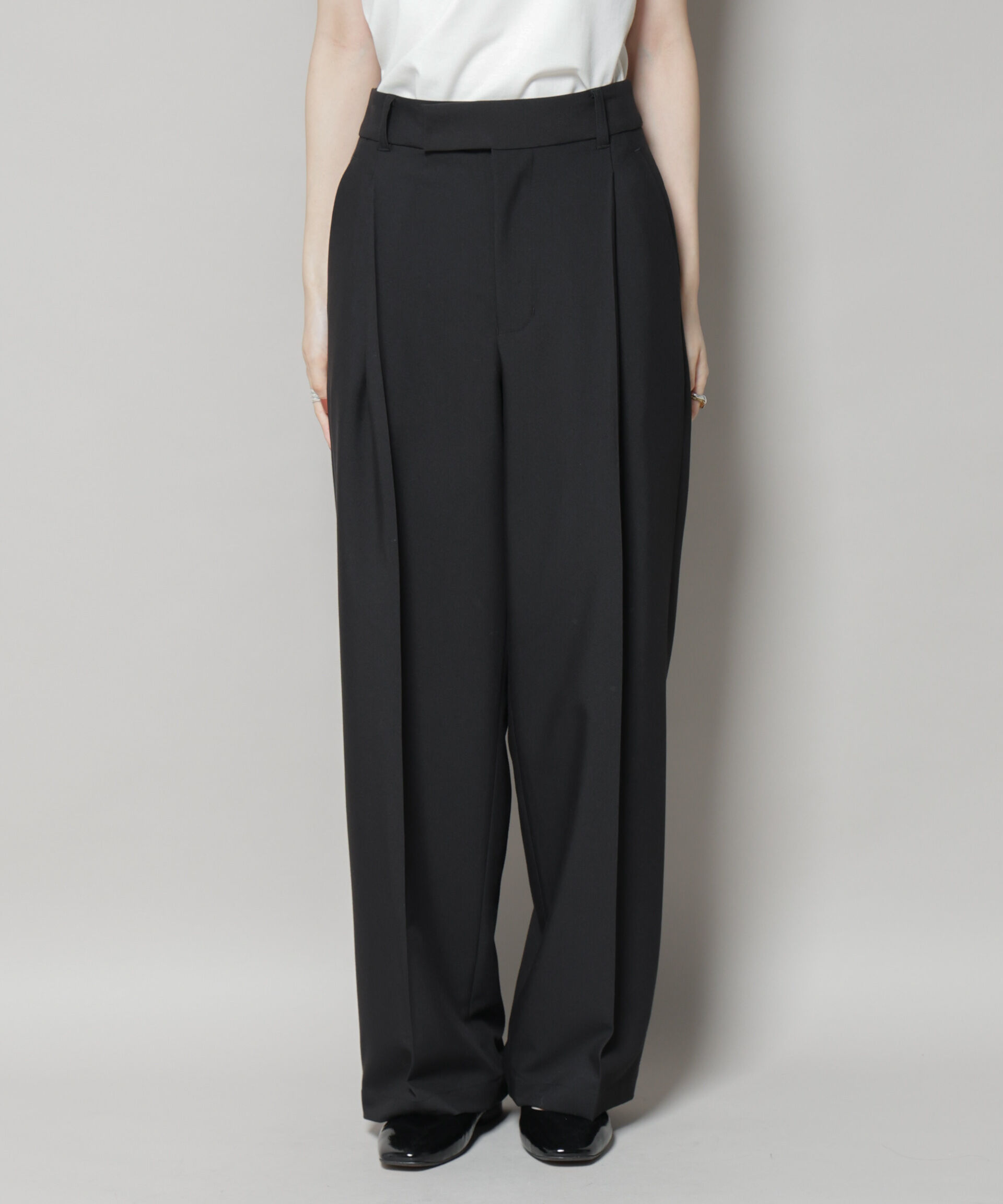 nano･universe「ワンタックセンタープレスストレートパンツ(セットアップ可)」|チノ|