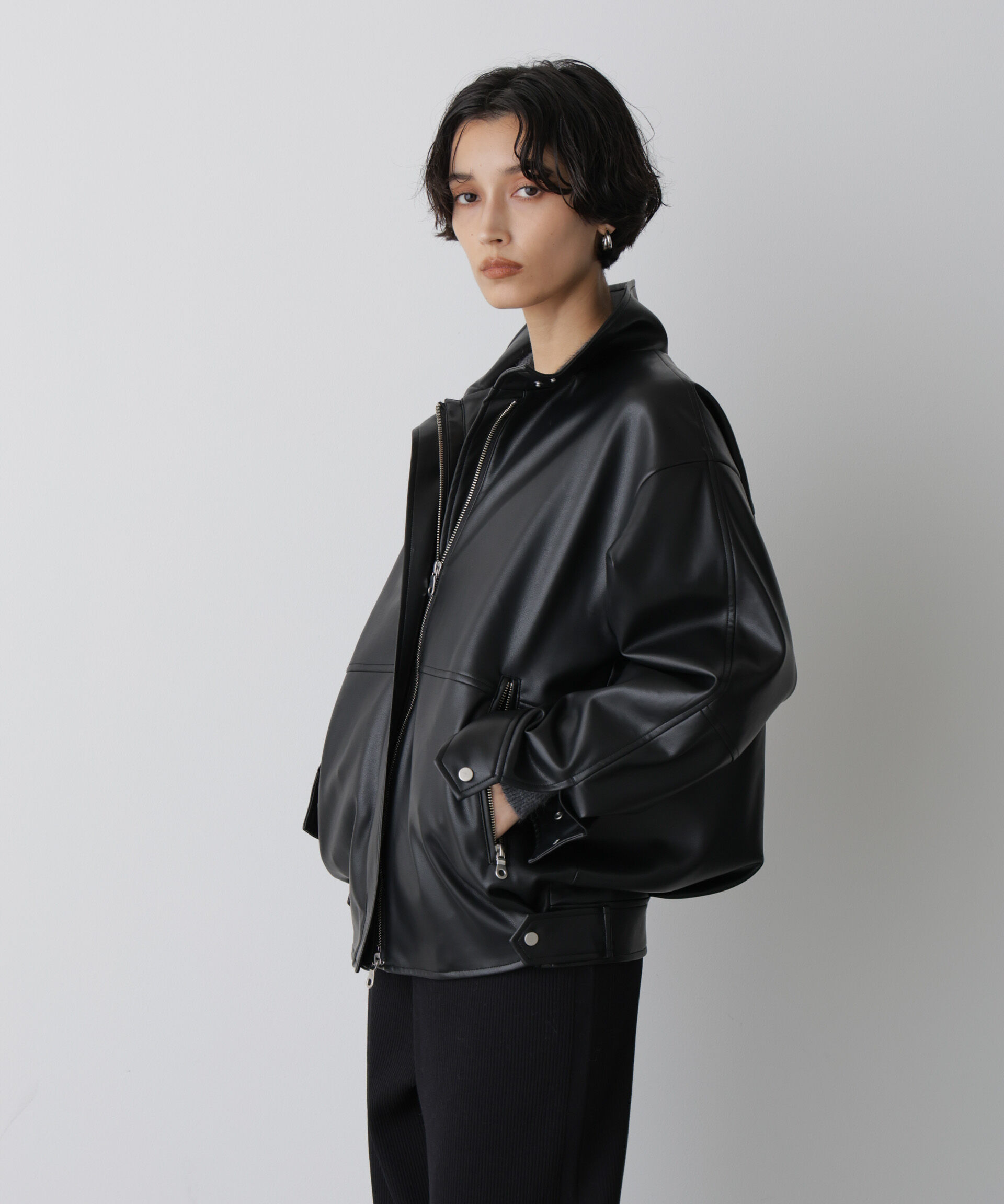  「「STEVELOUR」スタンドフェイクレザージップブルゾン」|ブルゾン・スタジャン|