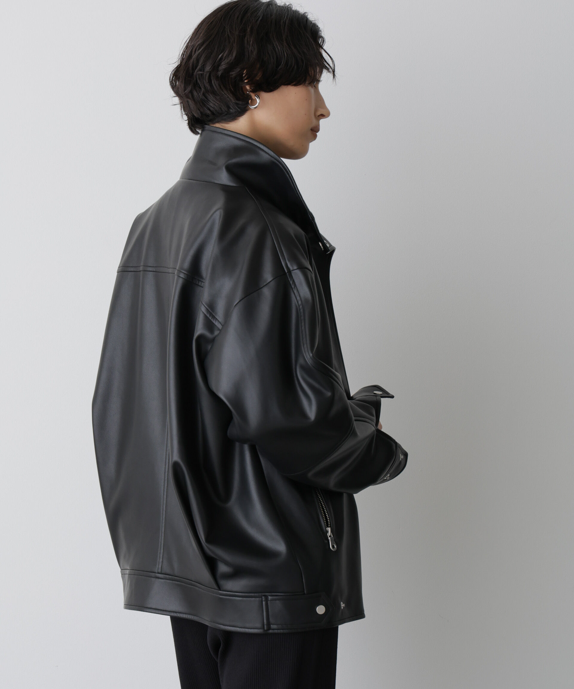  「「STEVELOUR」スタンドフェイクレザージップブルゾン」|ブルゾン・スタジャン|