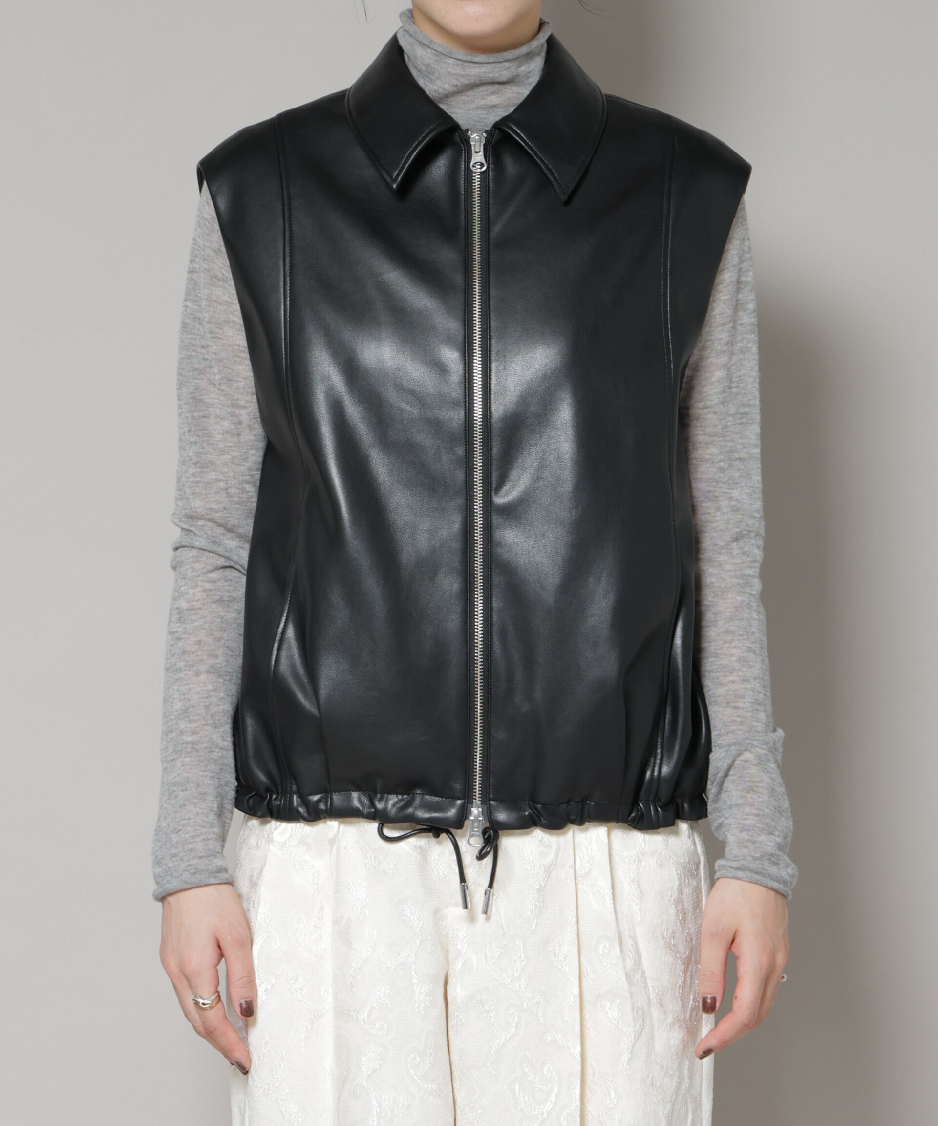  「フェイクレザードロストヘムベスト」|ベスト・ジレ|