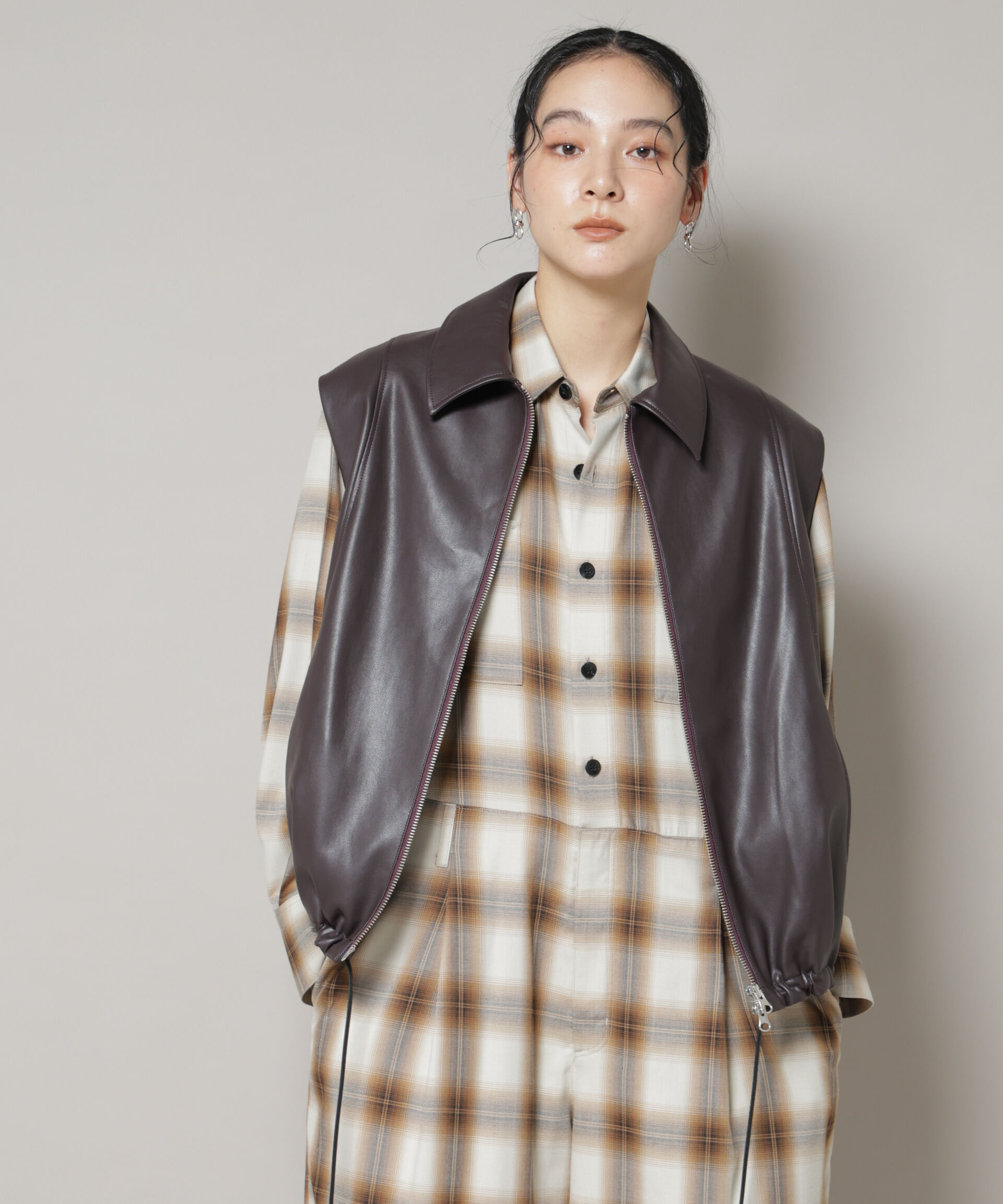  「フェイクレザードロストヘムベスト」|ベスト・ジレ|