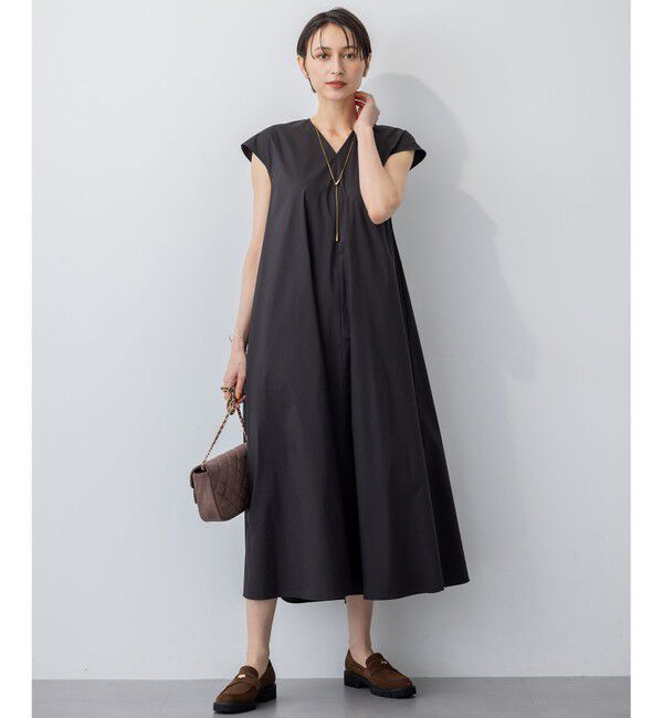 23区「【接触冷感/撥水加工/洗える】ストレッチブロード Vネックワンピース」|ワンピース|