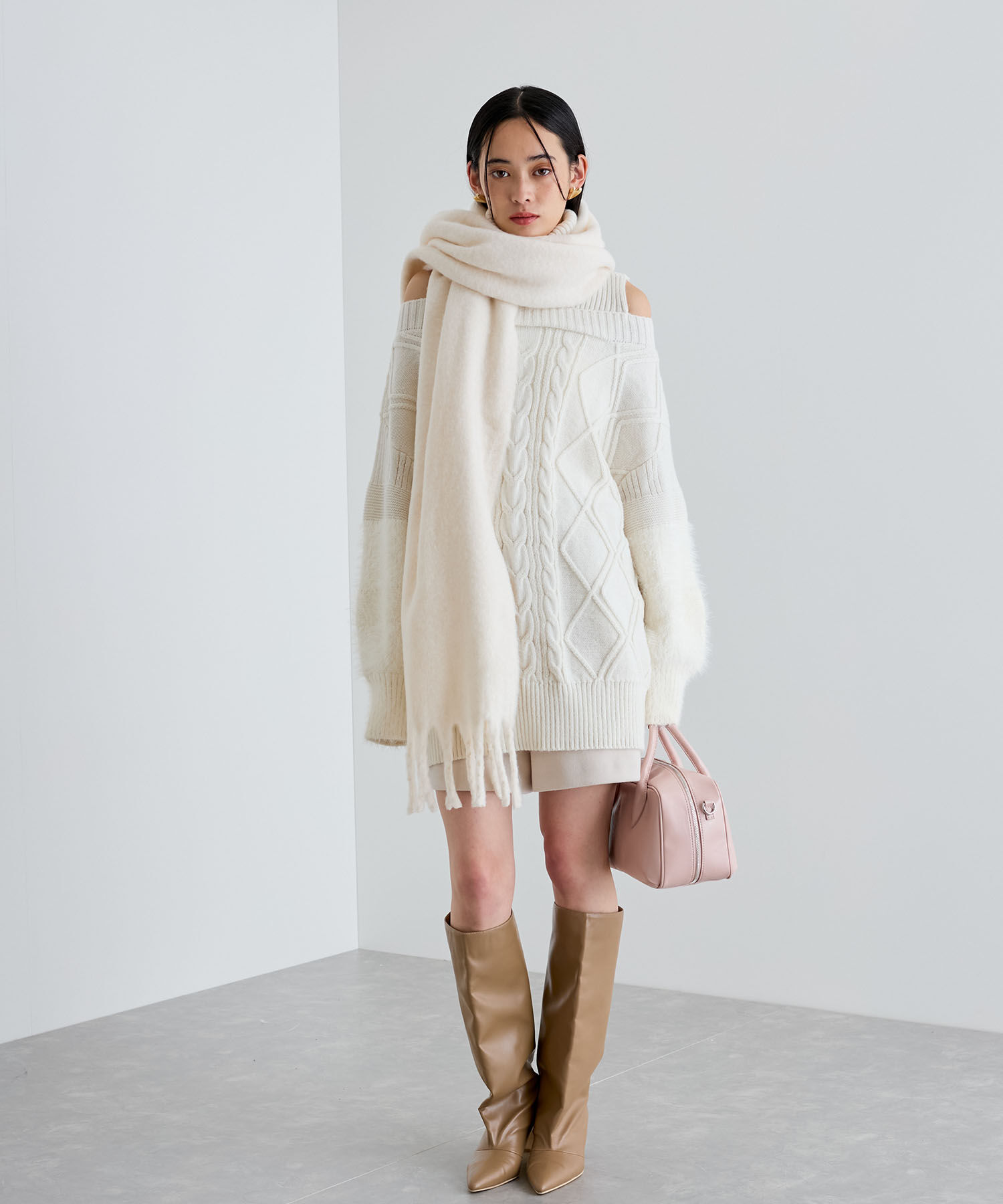 VIS「【洗える】オフショルケーブル編みミニワンピース」|ワンピース|