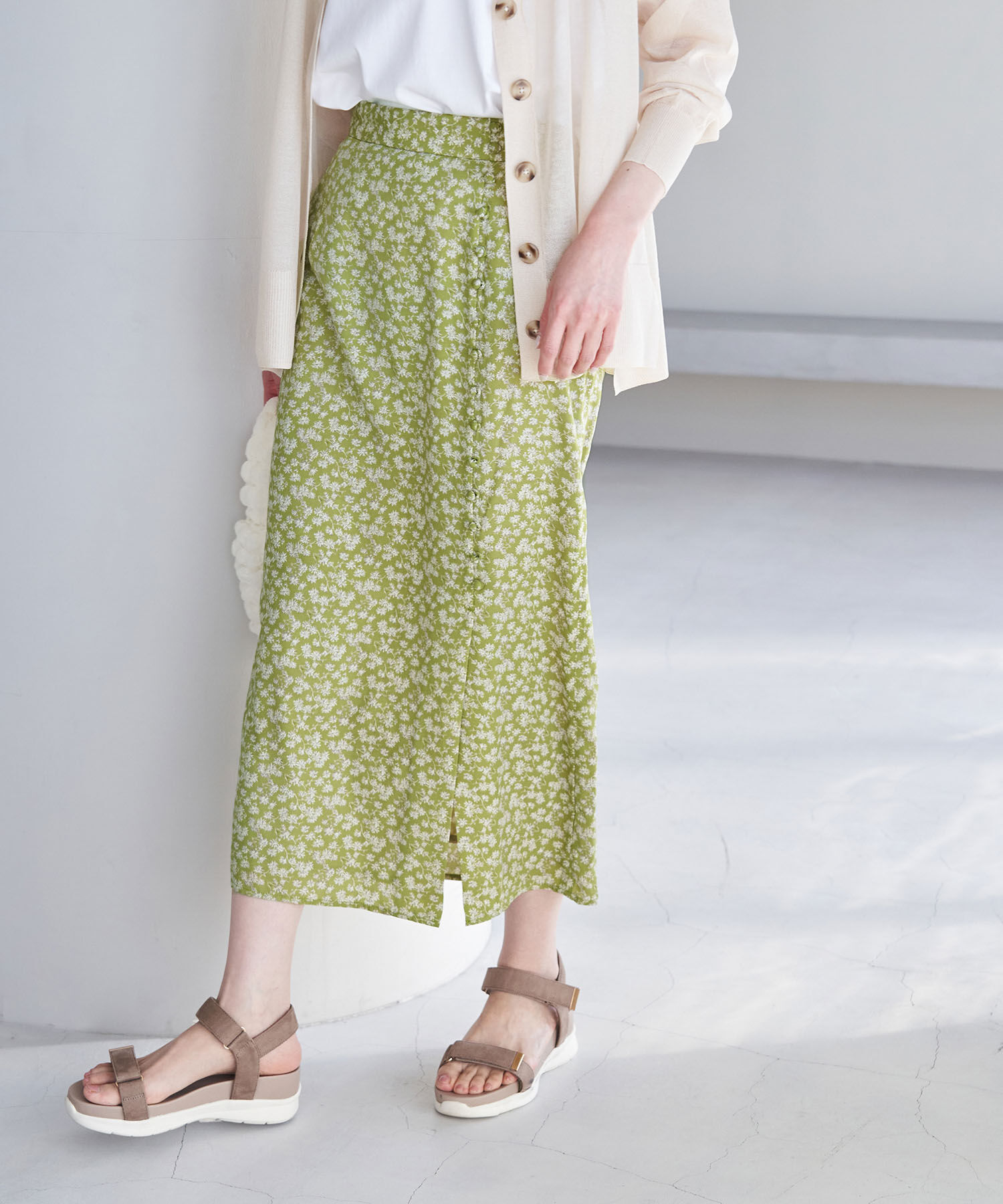 Rope&rsquo;Picnic「フラワープリントくるみ釦ラップスカート」|スカート|ライトグリーン(33)