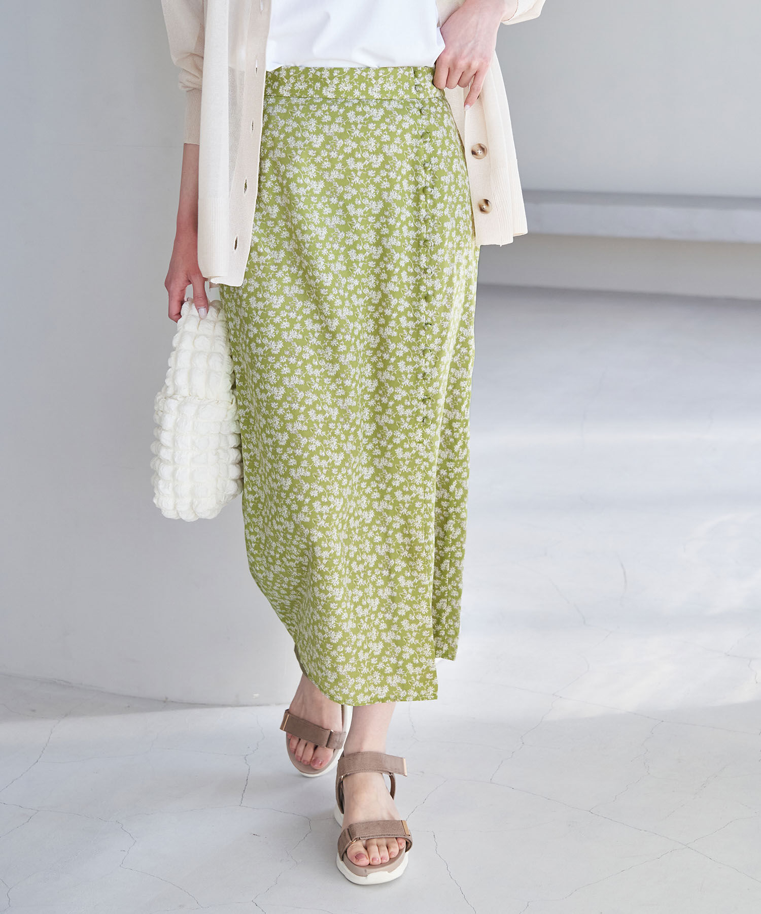 Rope&rsquo;Picnic「フラワープリントくるみ釦ラップスカート」|スカート|