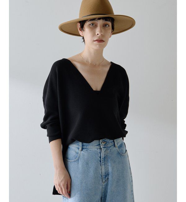  「深Vスリットニットプルオーバー」|ニット・セーター|