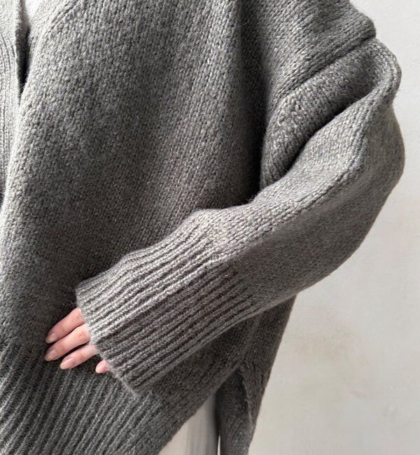  「【WEB限定】オーバーシルエットVニットカーディガン」|カーディガン|