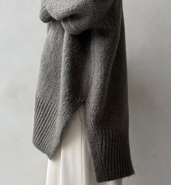  「【WEB限定】オーバーシルエットVニットカーディガン」|カーディガン|