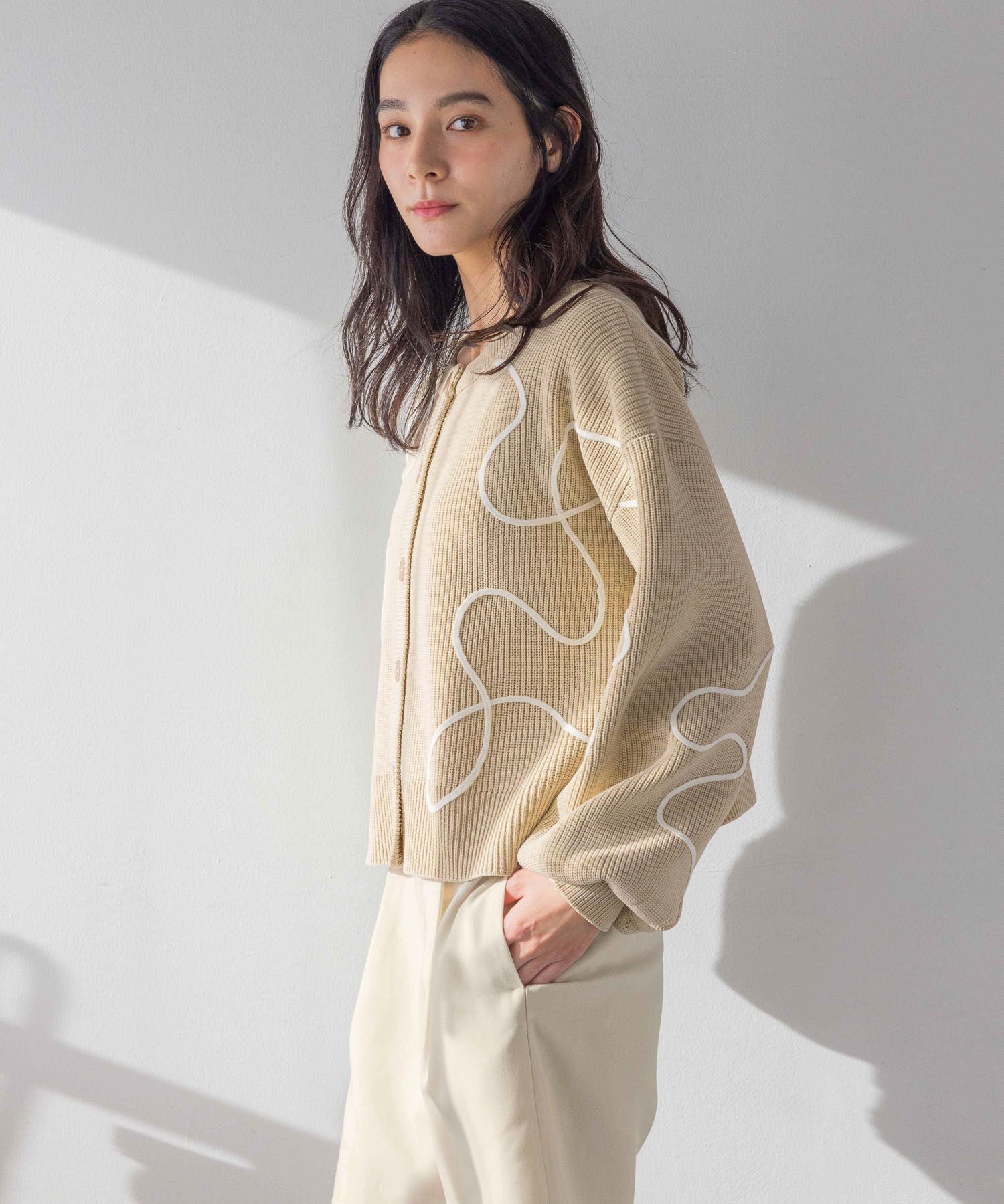 LOWRYS FARM「【前後着用可能】エンブロイダリー２ＷＡＹカーディガン」|ニット・セーター|