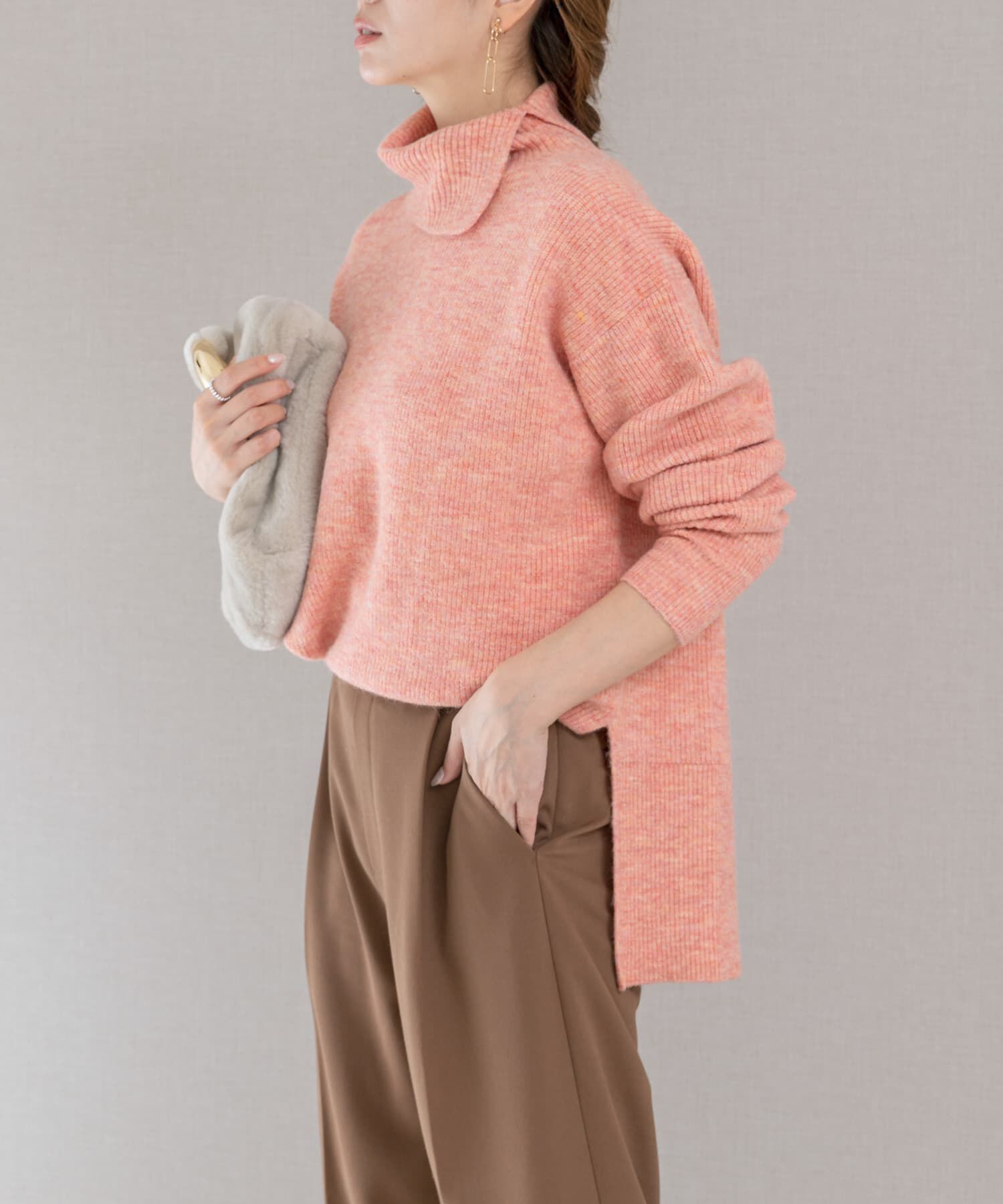 URBAN RESEARCH ROSSO「スリットタートルネックニット」|ニット・セーター|