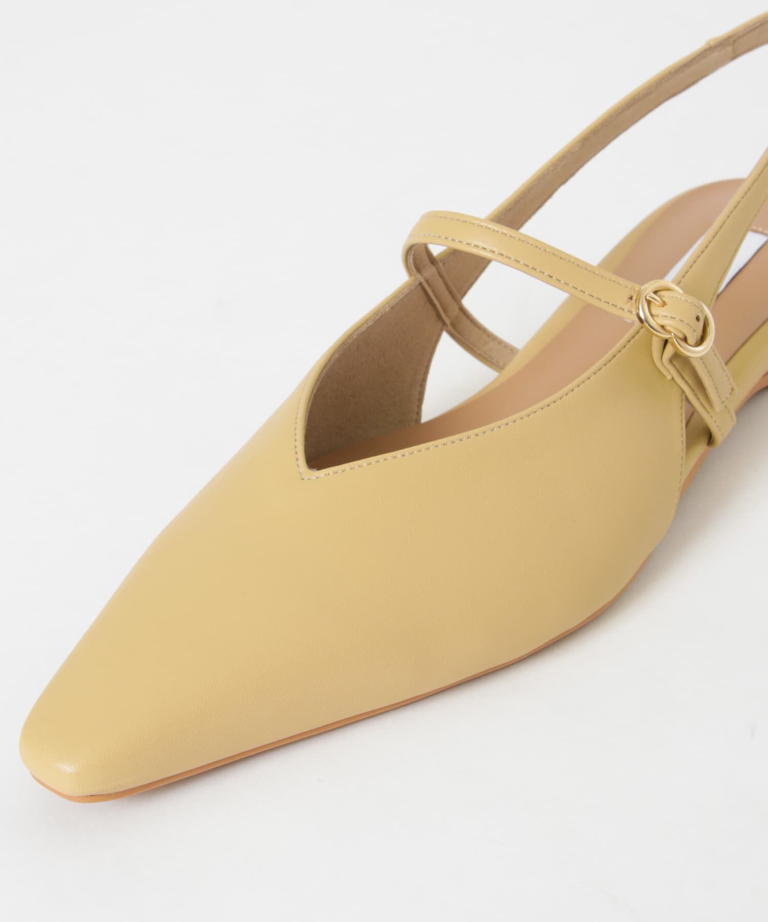 URBAN RESEARCH「『別注』 MILLIWM&times;URBANR　Vカットスリングバッグパンプス」|パンプス|