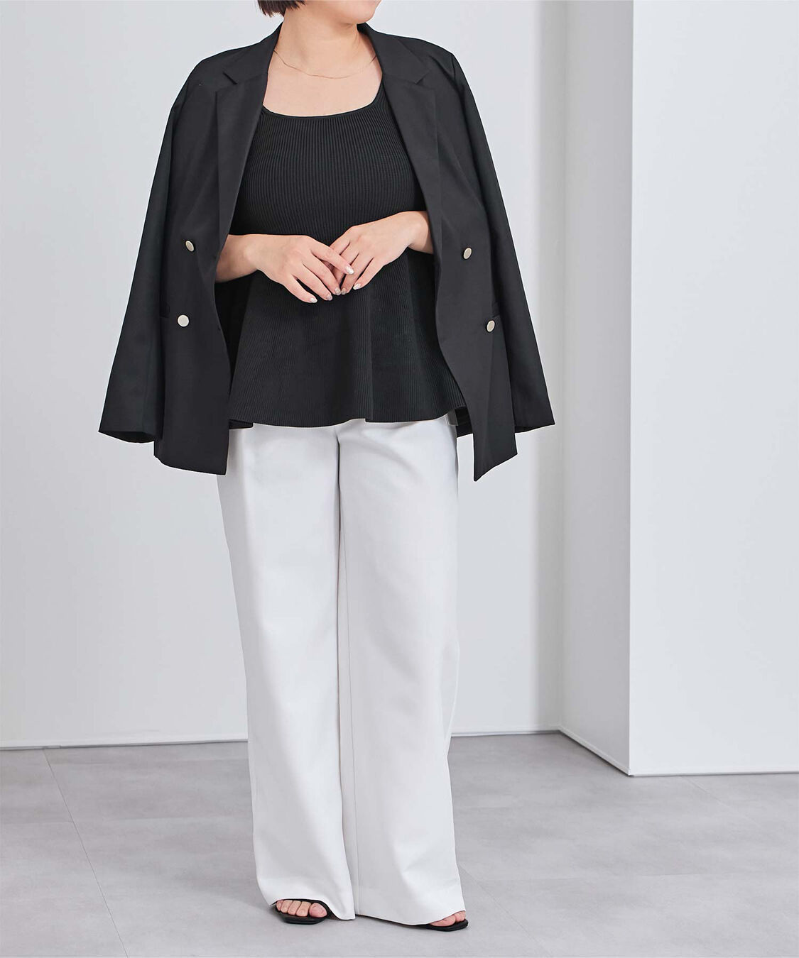 ur's「前後2wayスポンディッシュスクエアネックペプラムニット」|ニット・セーター|