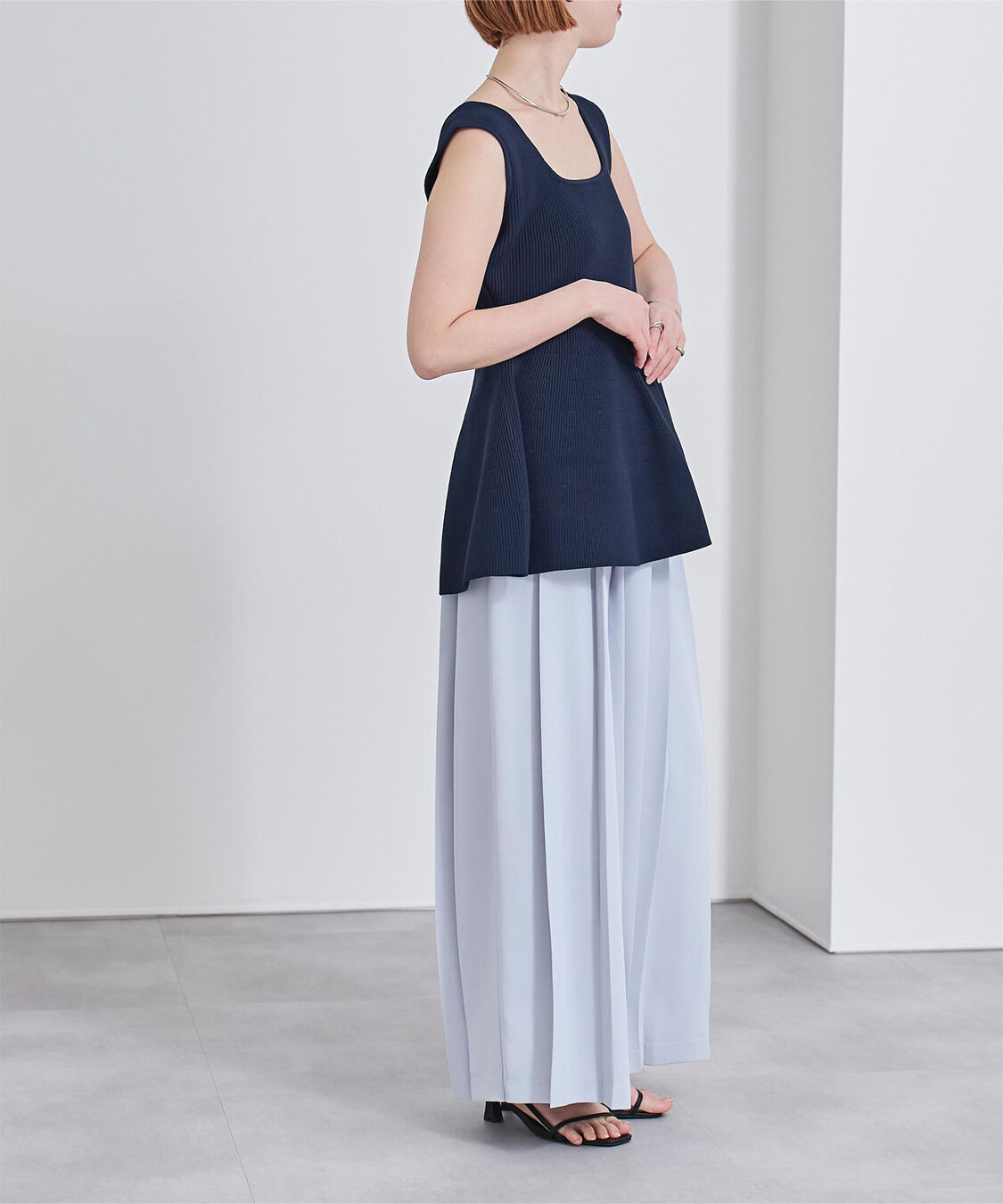 ur's「前後2wayスポンディッシュスクエアネックペプラムニット」|ニット・セーター|