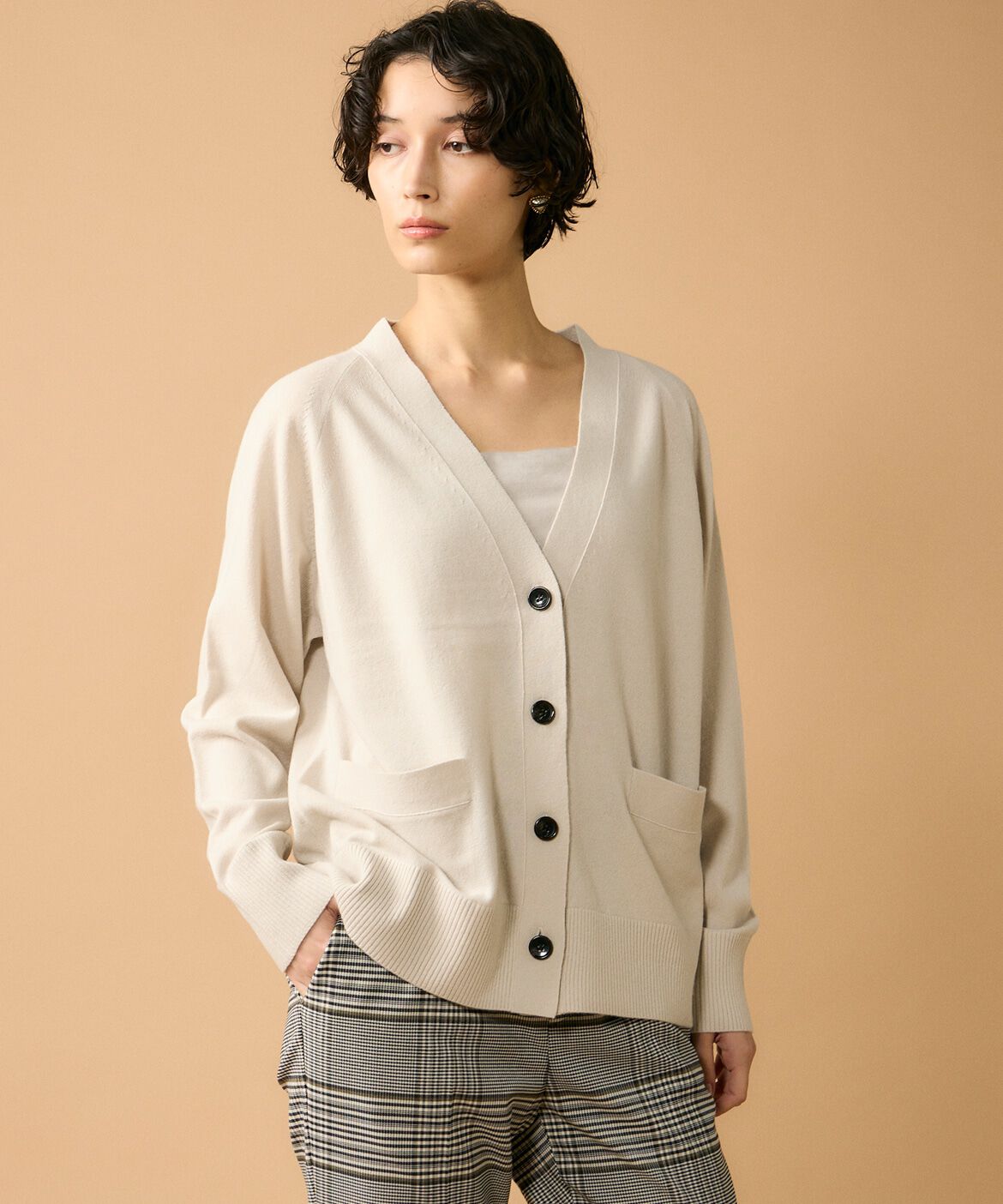 INED「Vネックカーディガン」|カーディガン|