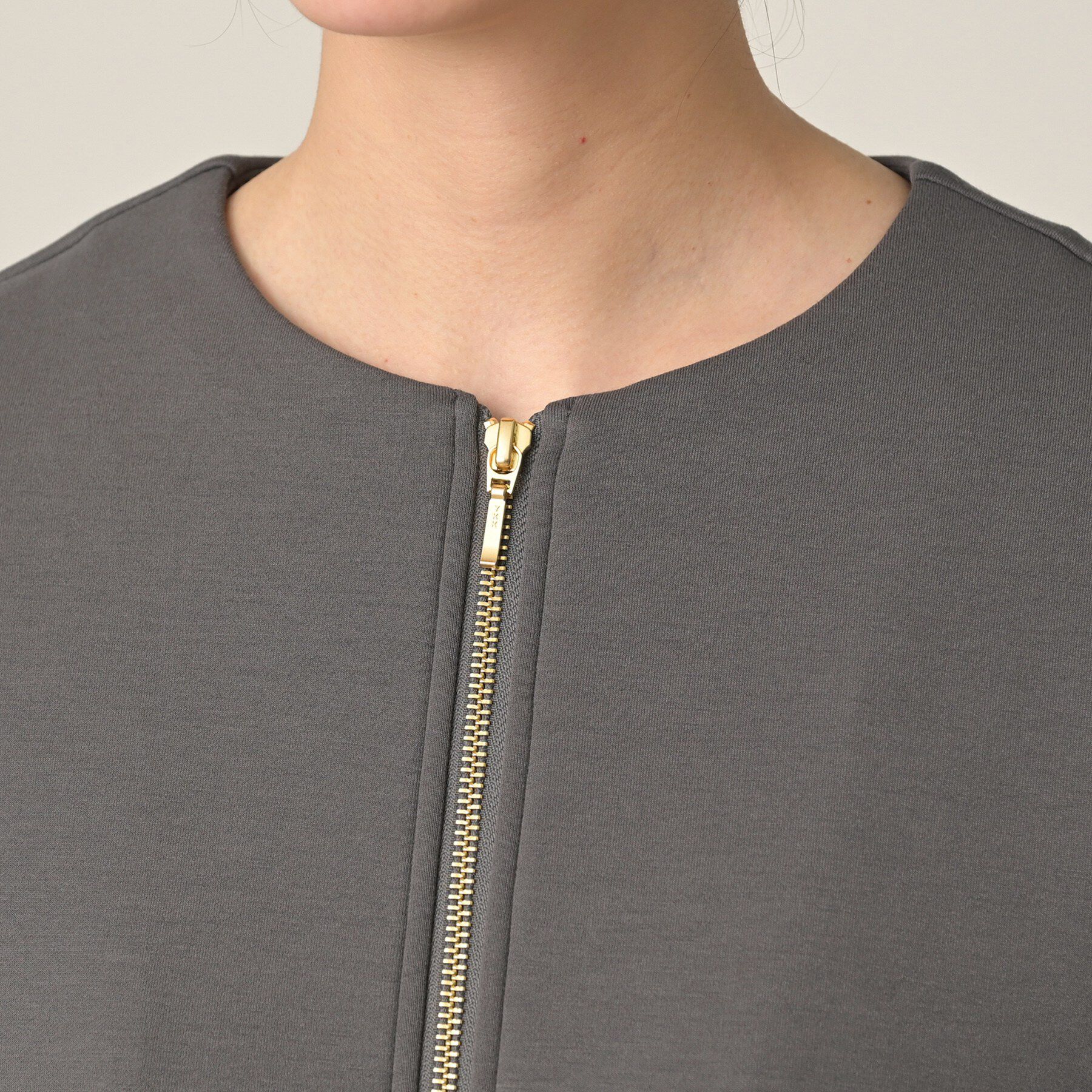 UNTITLED「ダンボールジップブルゾン」|ブルゾン・スタジャン|