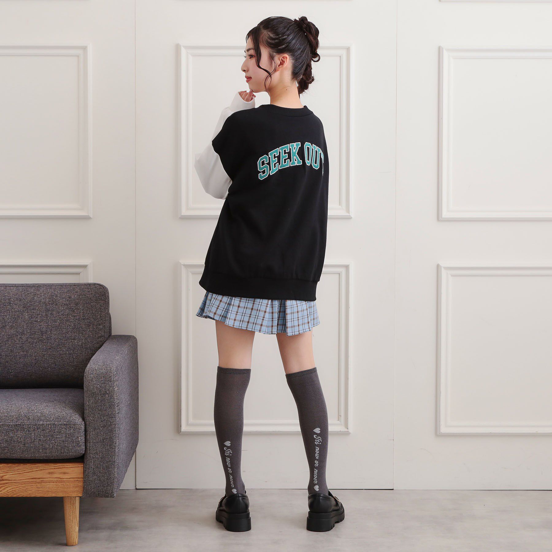 PINK-latte「バックカレッジVネックカーディガン」|カーディガン|