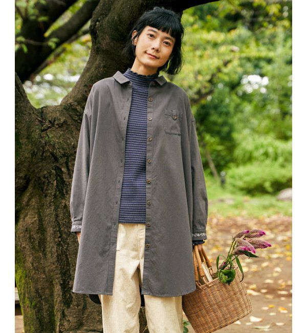 Lbc with Life「エクリュ ミニポケ刺繍シャツワンピース」|ワンピース|チャコール