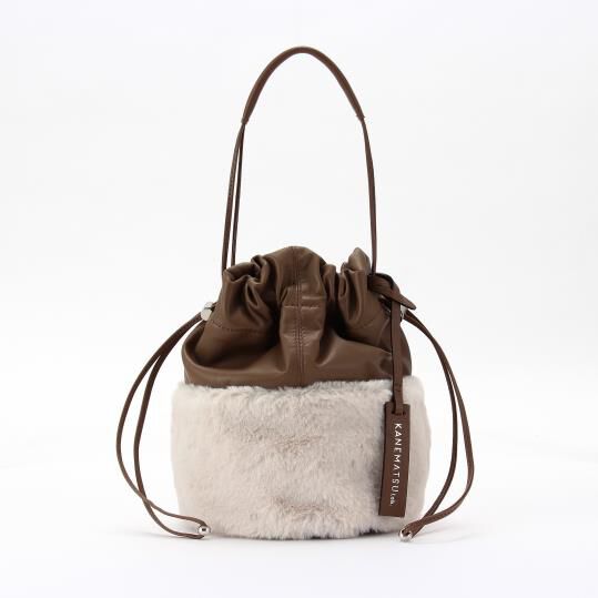 銀座かねまつ「S525535 フェイクファードローコードバッグ」|ショルダー・メッセンジャー|ダークベージュ