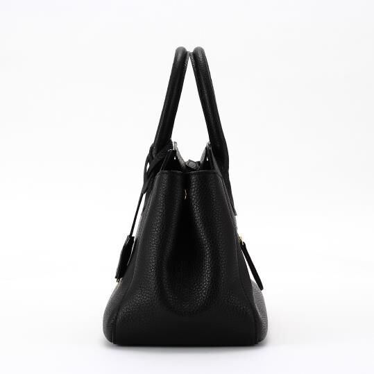 銀座かねまつ「RM26002PS1 【本革】ショルダーバッグ」|ショルダー・メッセンジャー|