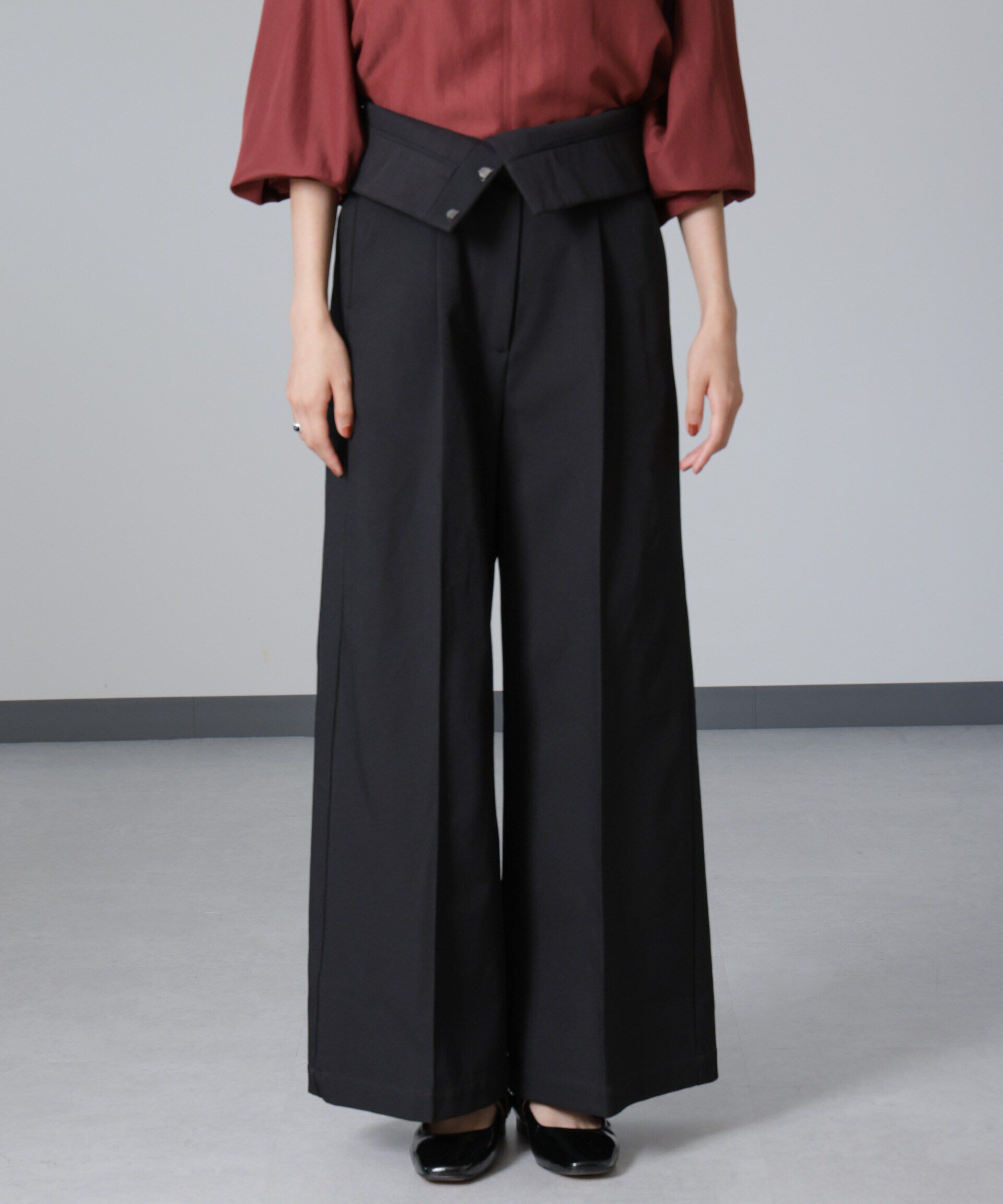 nano･universe「ハイウエストセンタープレスパンツ」|チノ|