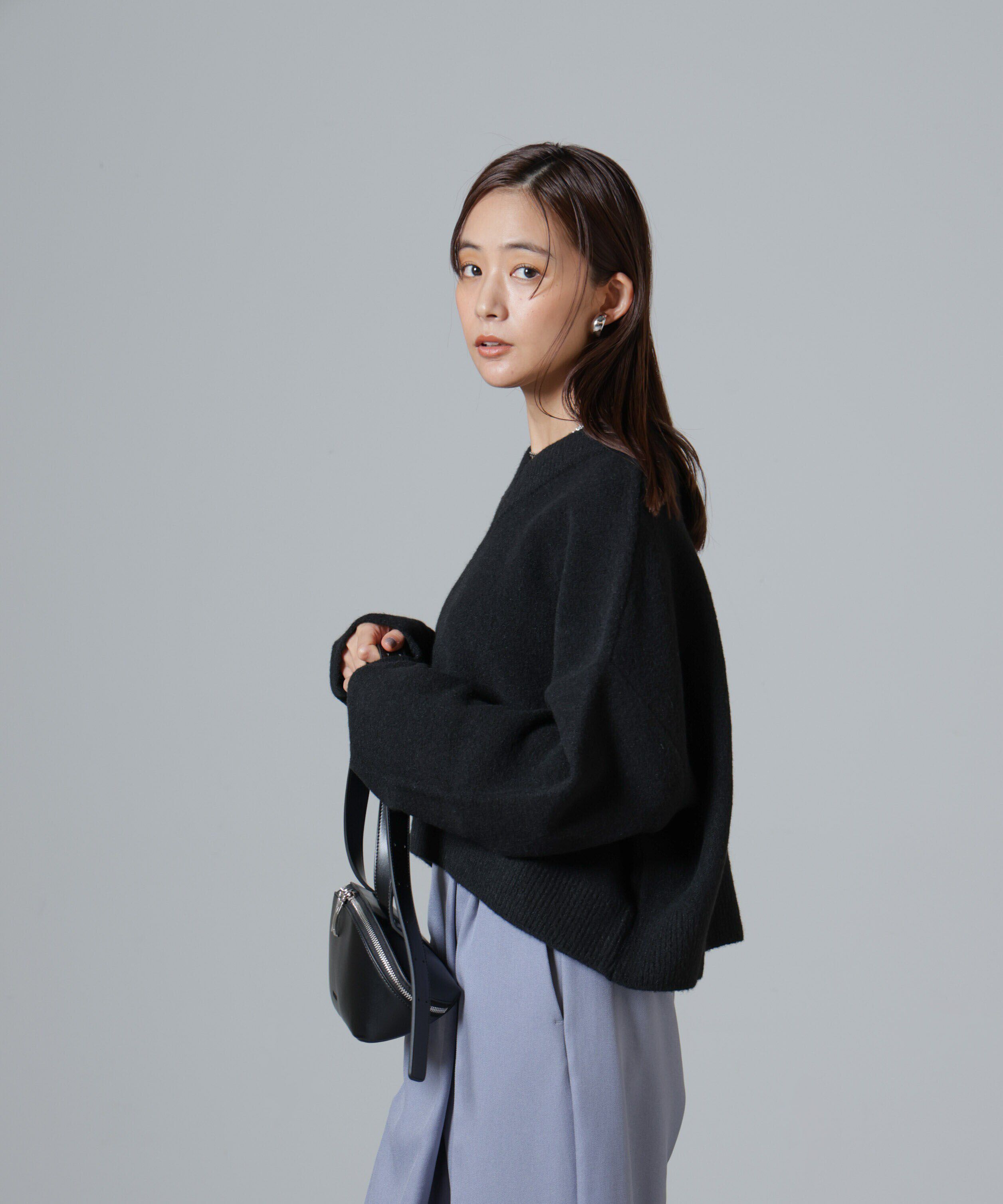 nano･universe「ウール混圧縮ニットワイドVネックプルオーバー」|ニット・セーター|