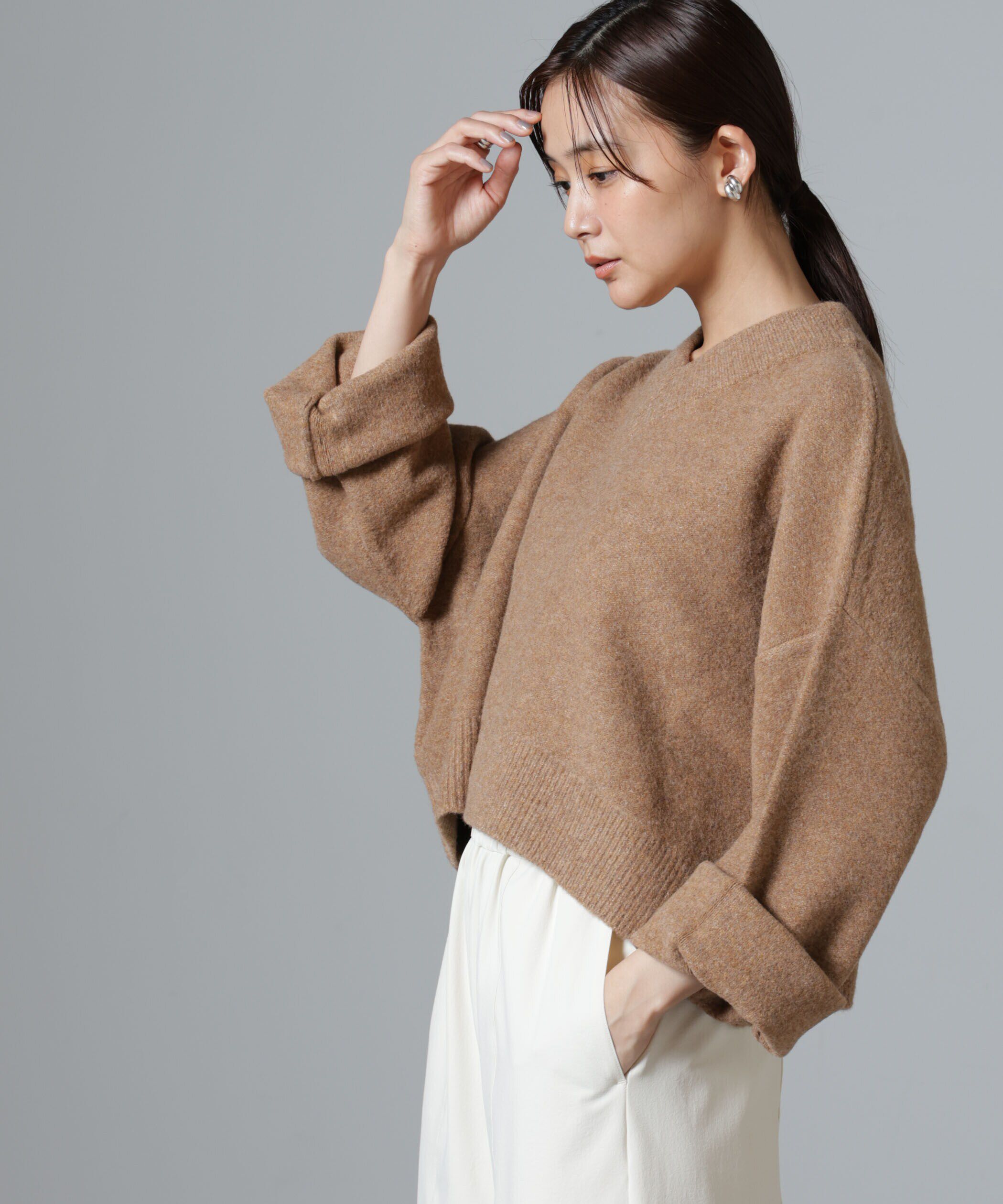 nano･universe「ウール混圧縮ニットワイドVネックプルオーバー」|ニット・セーター|