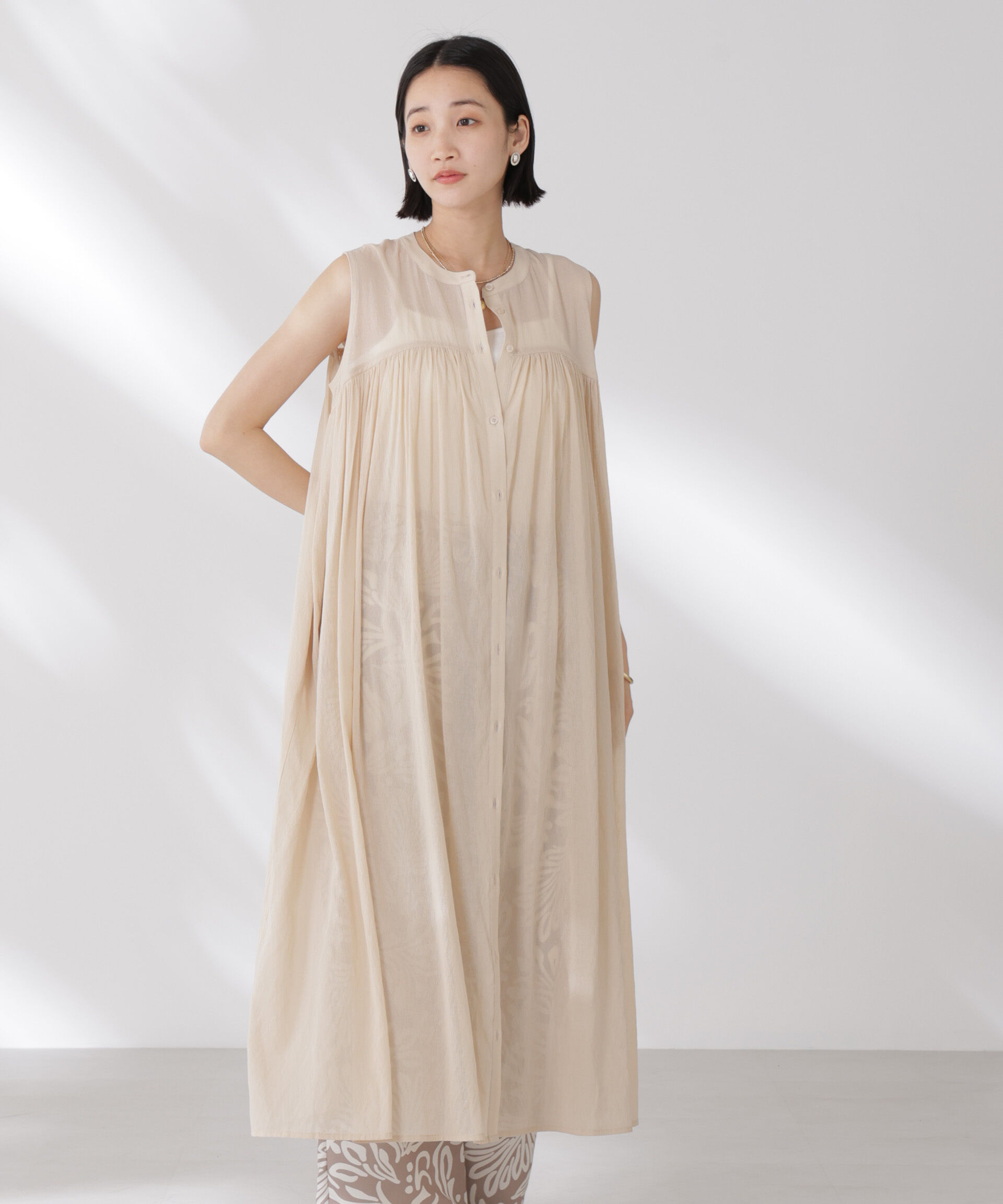 nano･universe「ギャザー切り替えノースリーブシアーワンピース」|ワンピース|