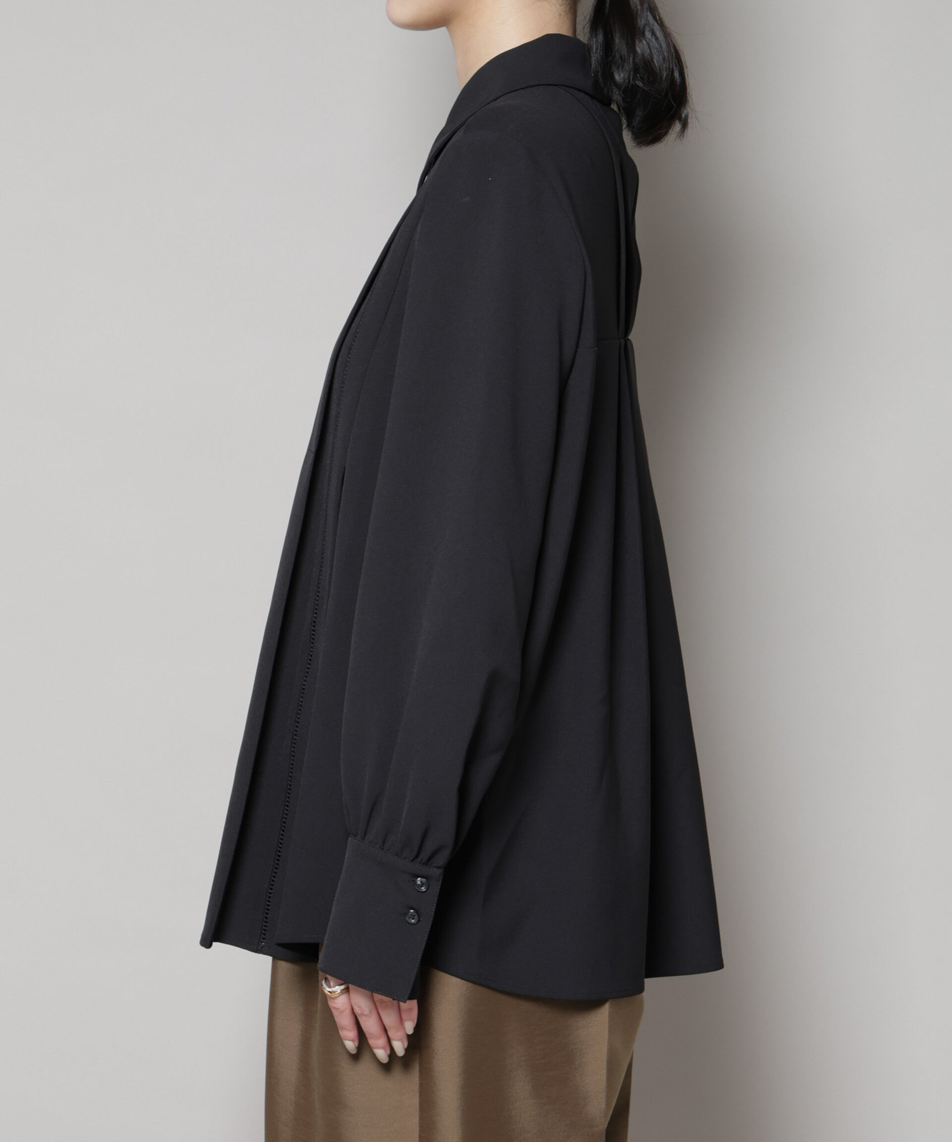 nano･universe「ダブルクロス衿付きハシゴレースブラウス」|シャツ・ブラウス|