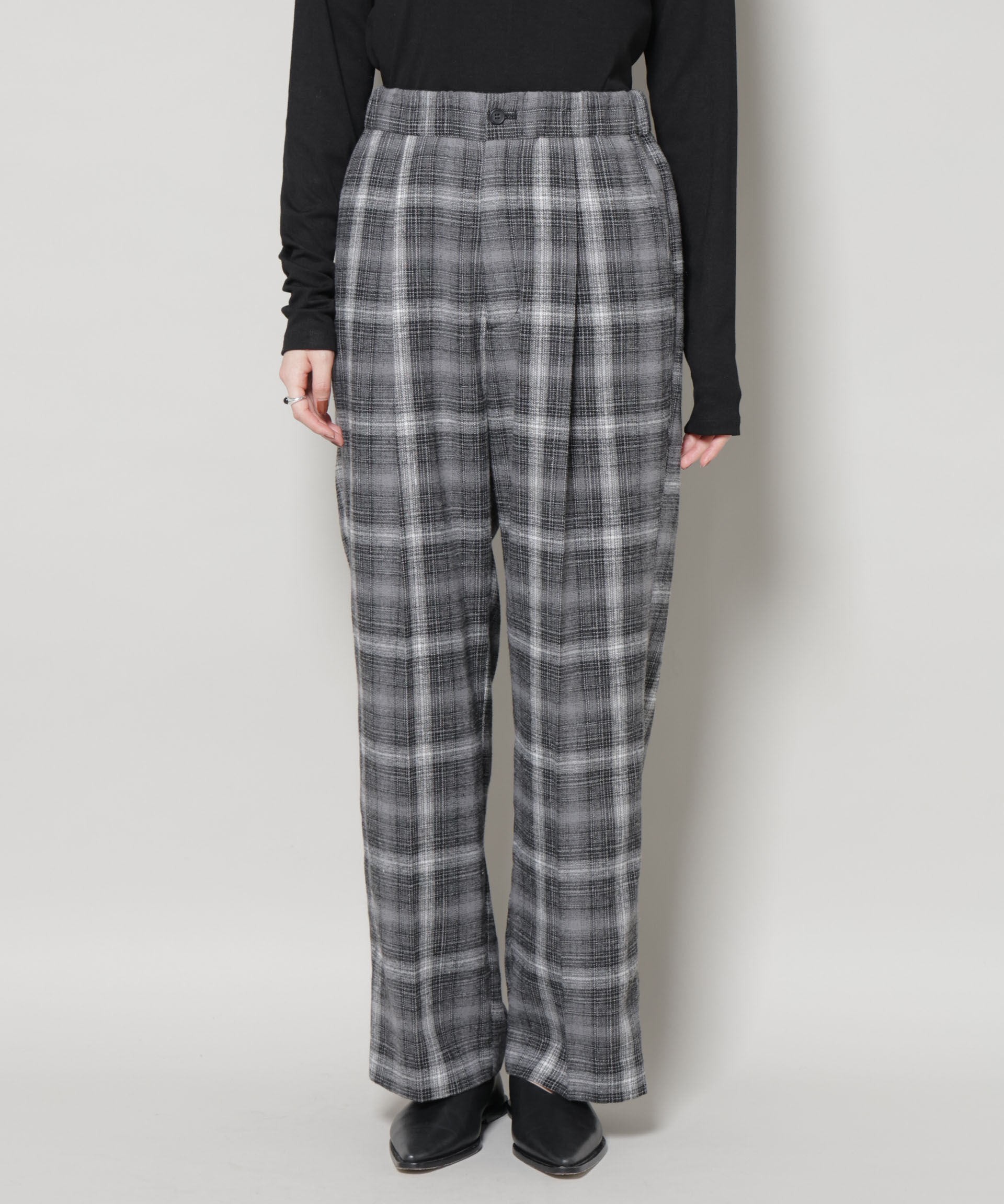 nano･universe「オンブレーチェックタックパンツ(セットアップ可)」|チノ|