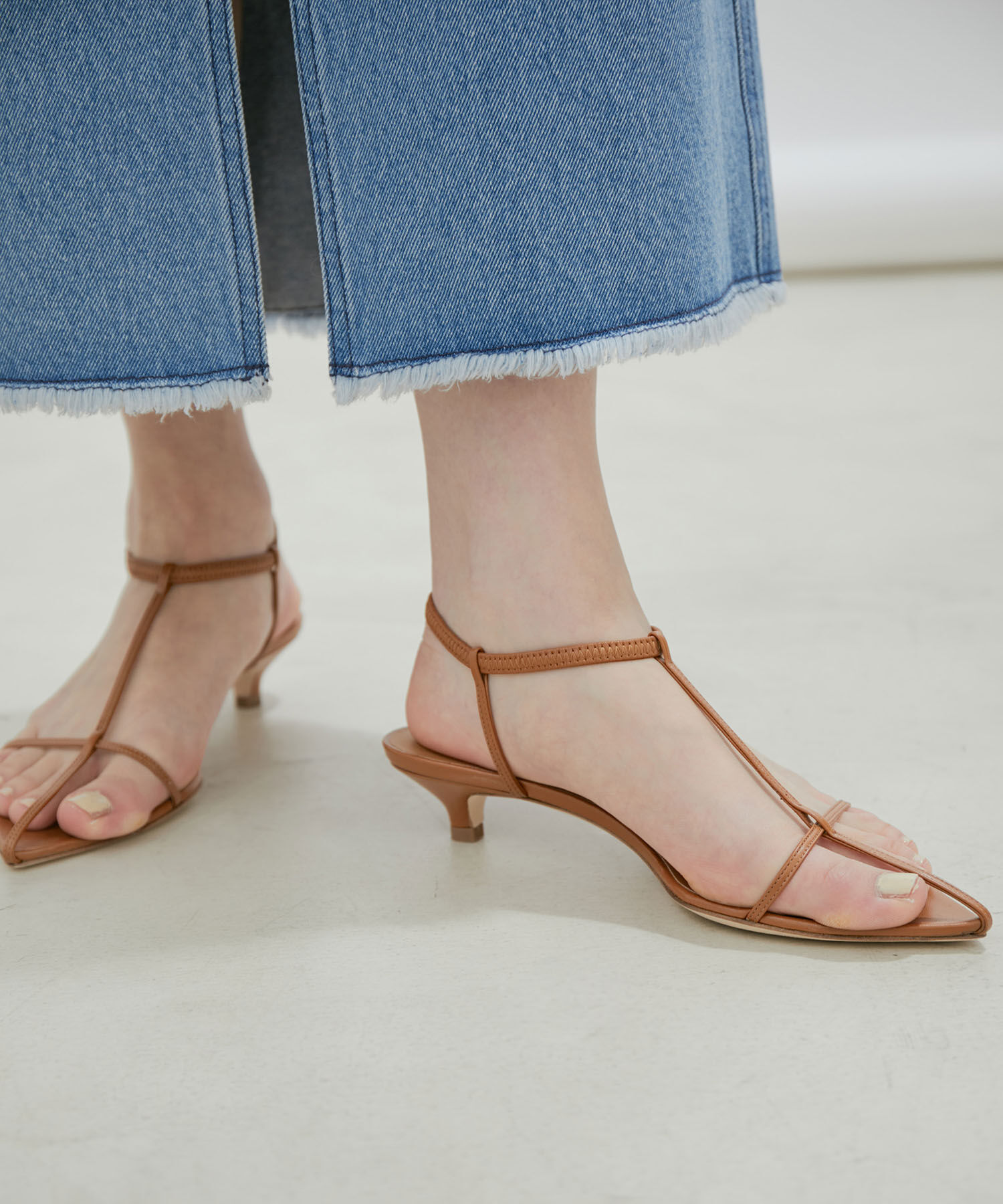 SALON adam et rope'「[ご好評につき追加決定！]【BRENTA】アンクルゴムストラップヒールサンダル」|サンダル|キャメル(25)